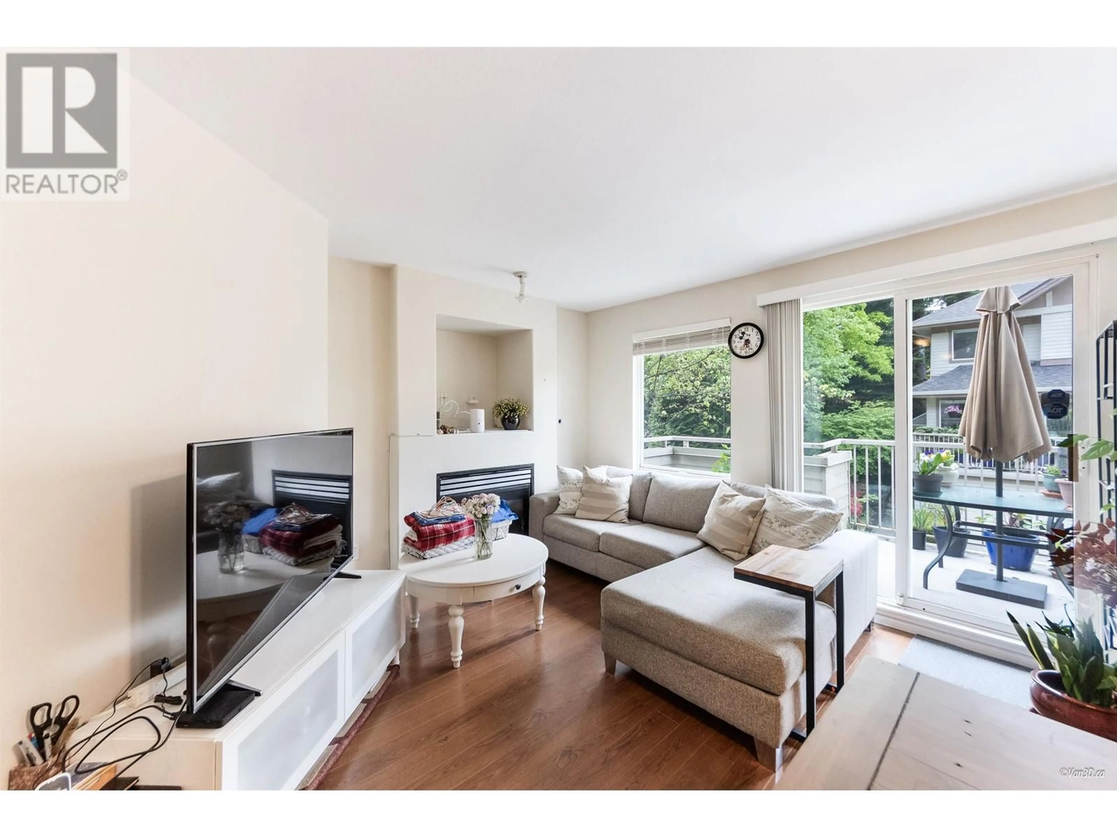 Living room with furniture, wood/laminate floor for 15 - 8701 16TH AVENUE, Burnaby British Columbia V3N5B5