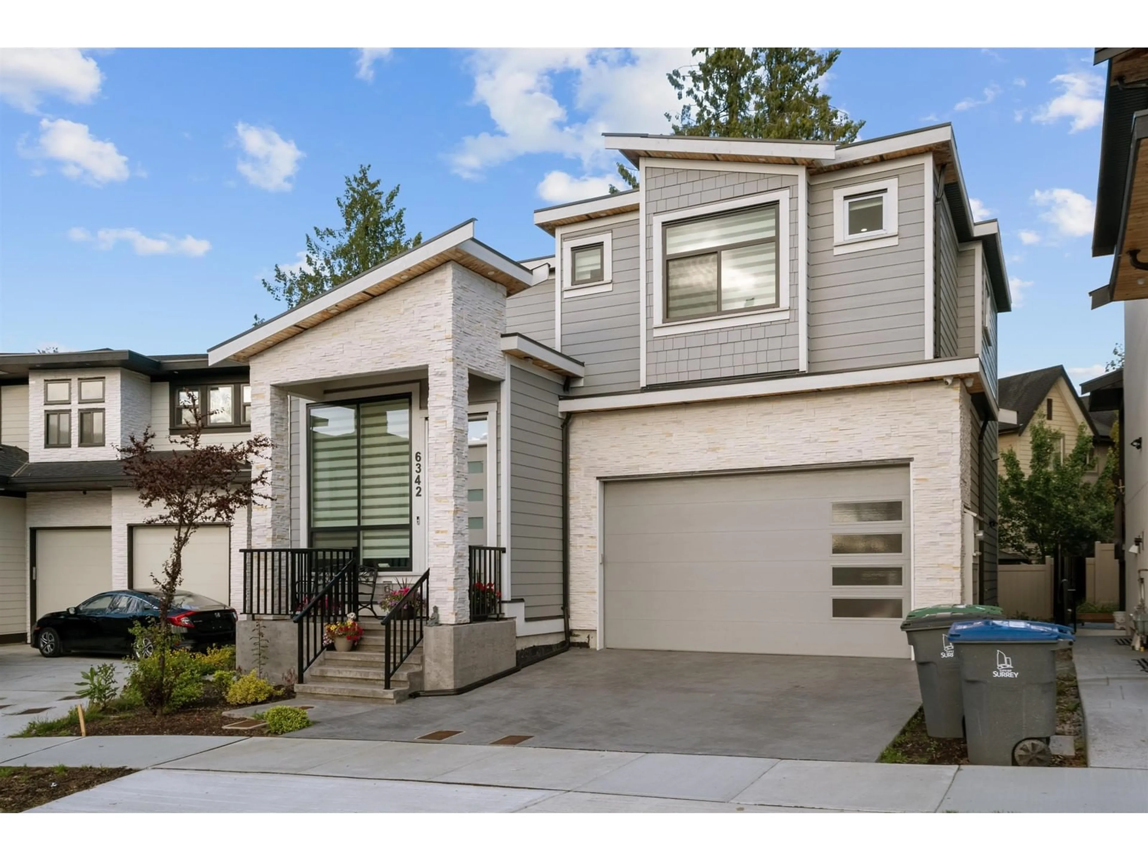 Home with vinyl exterior material, street for 6342 150A, Surrey British Columbia V3S3H8