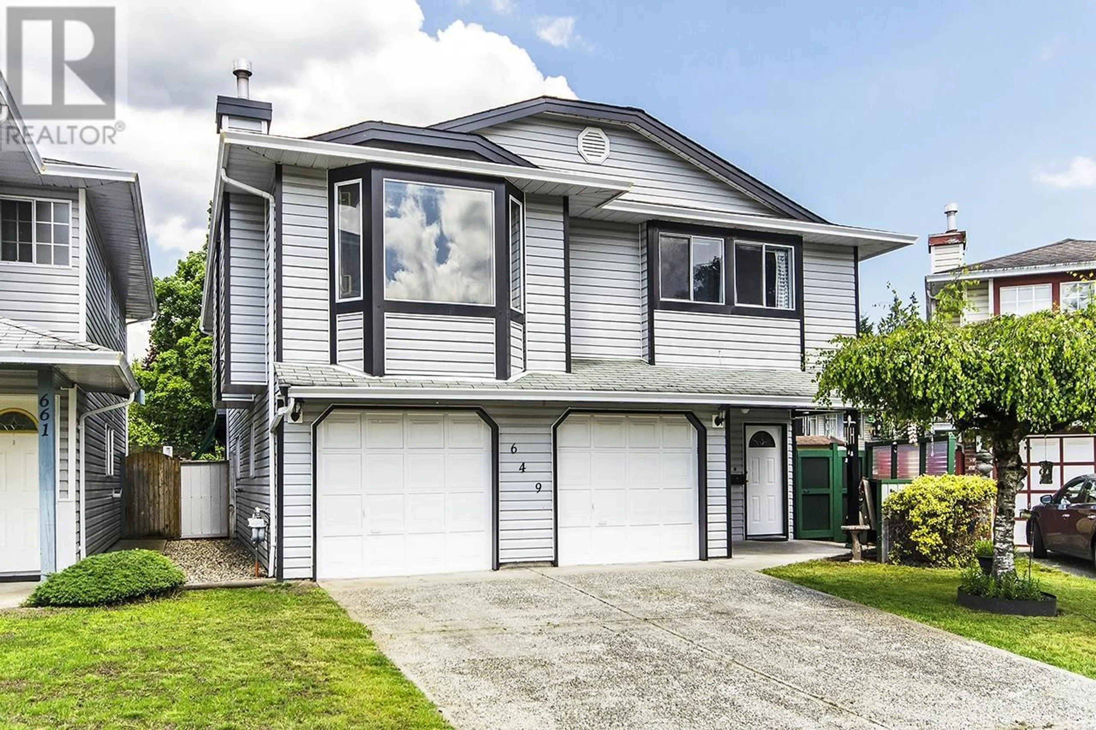 Home with vinyl exterior material, street for 649 PENDER PLACE, Port Coquitlam British Columbia V3B7M2