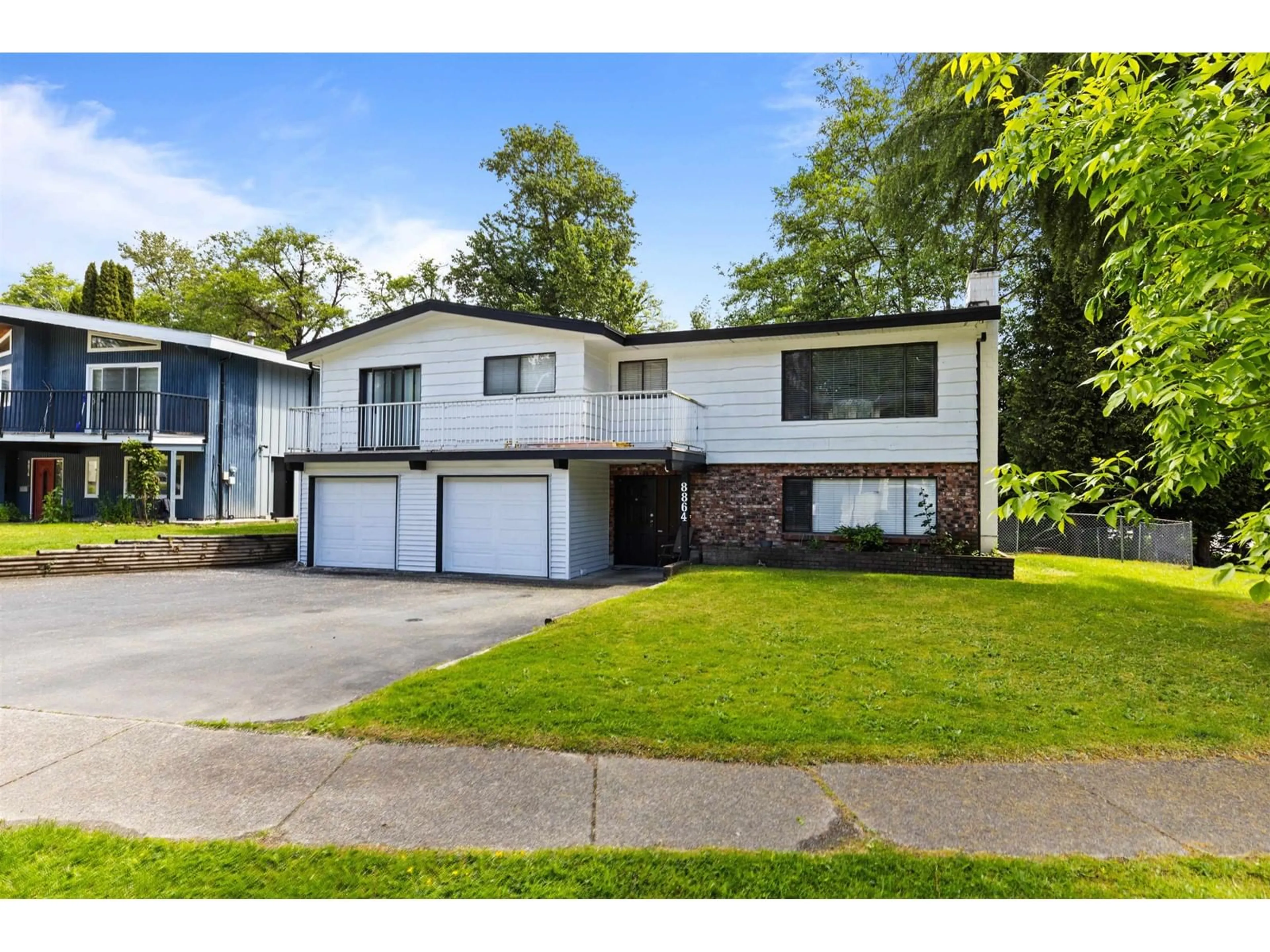 Unknown for 8864 URSUS, Surrey British Columbia V3V6L4