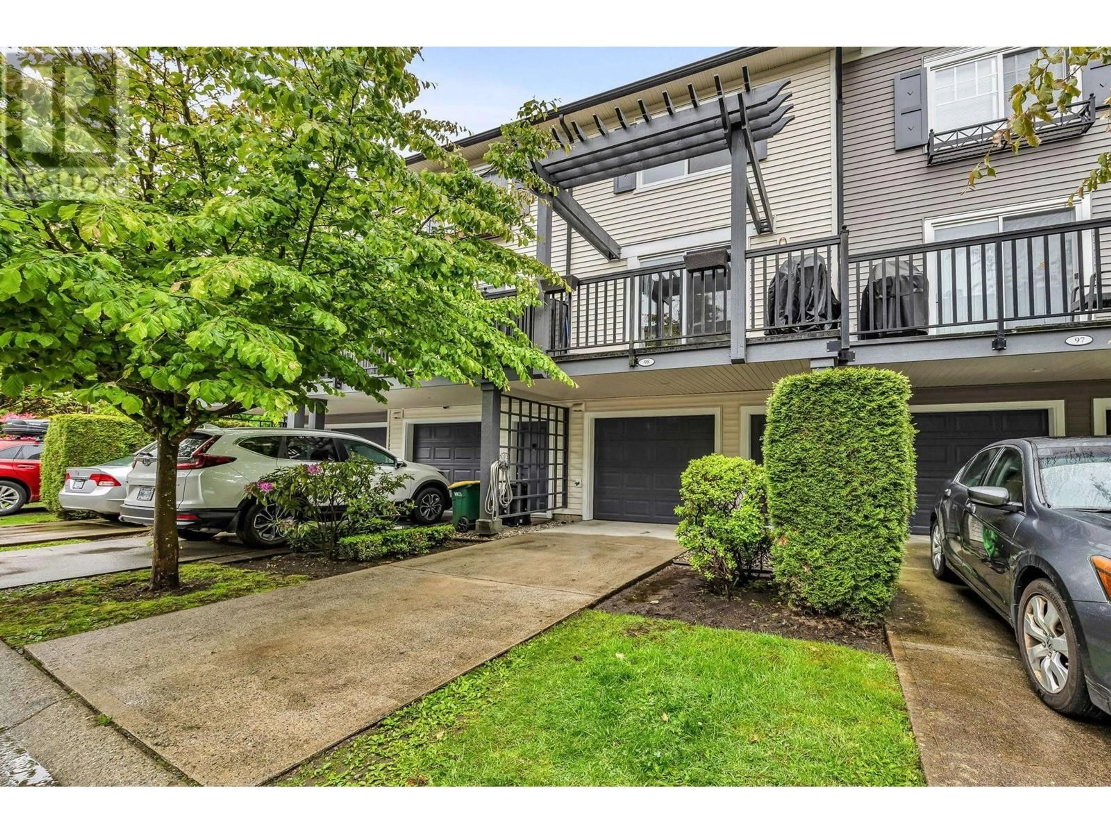 A pic from outside/outdoor area/front of a property/back of a property/a pic from drone, street for 98 - 688 EDGAR AVENUE, Coquitlam British Columbia V3K0A5