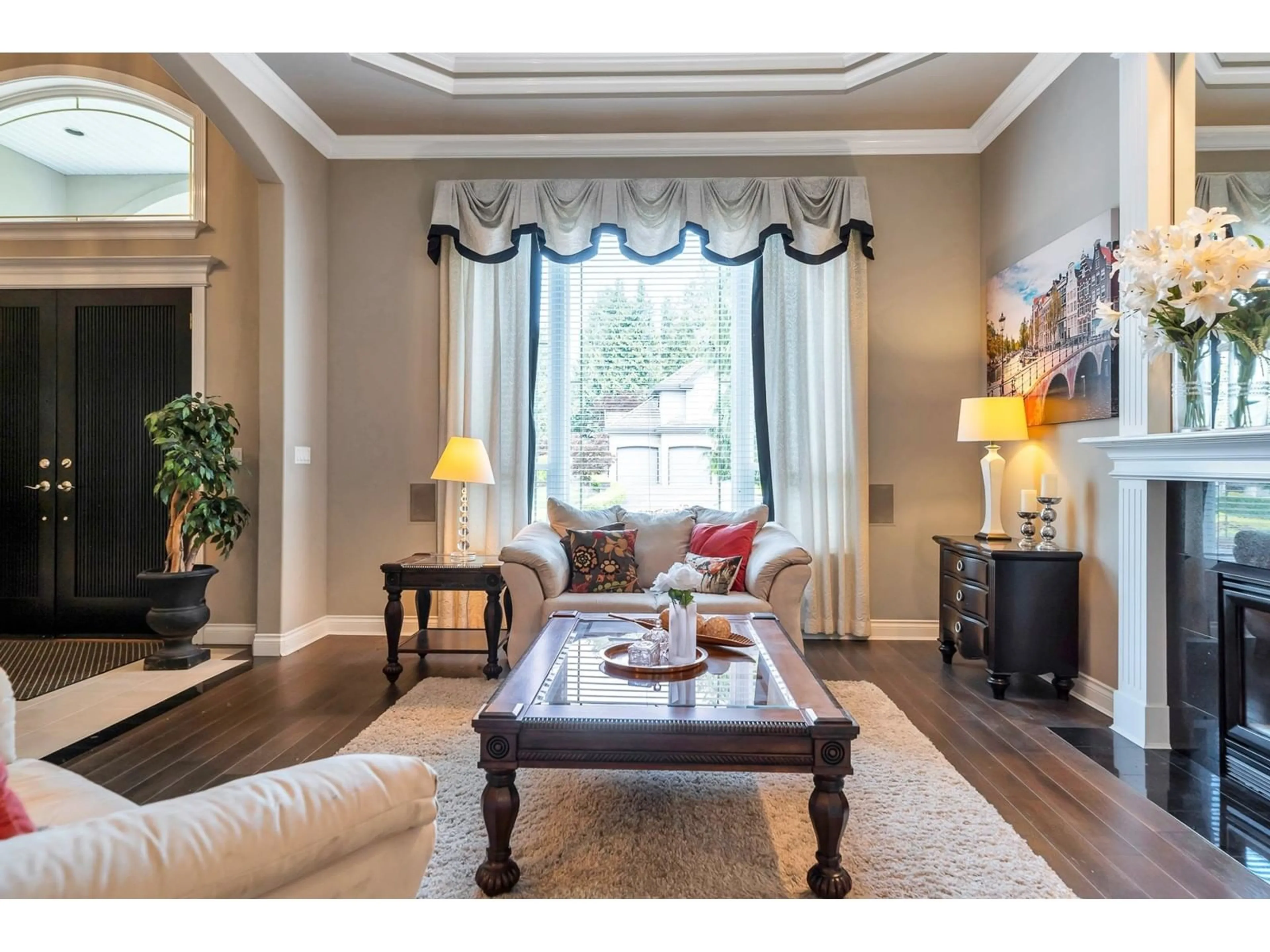 Living room with furniture, unknown for 11371 162, Surrey British Columbia V4N4P5