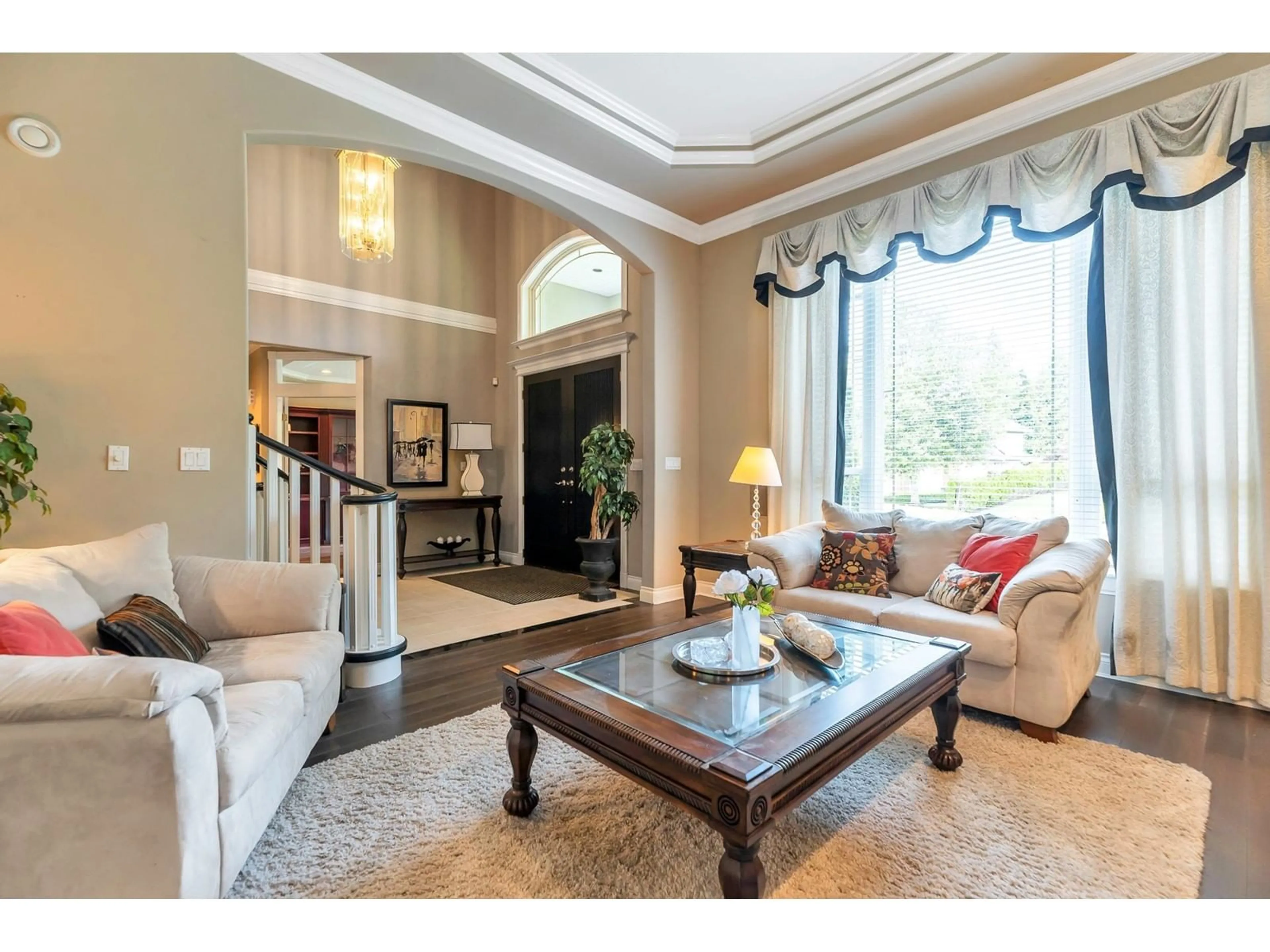 Living room with furniture, unknown for 11371 162, Surrey British Columbia V4N4P5