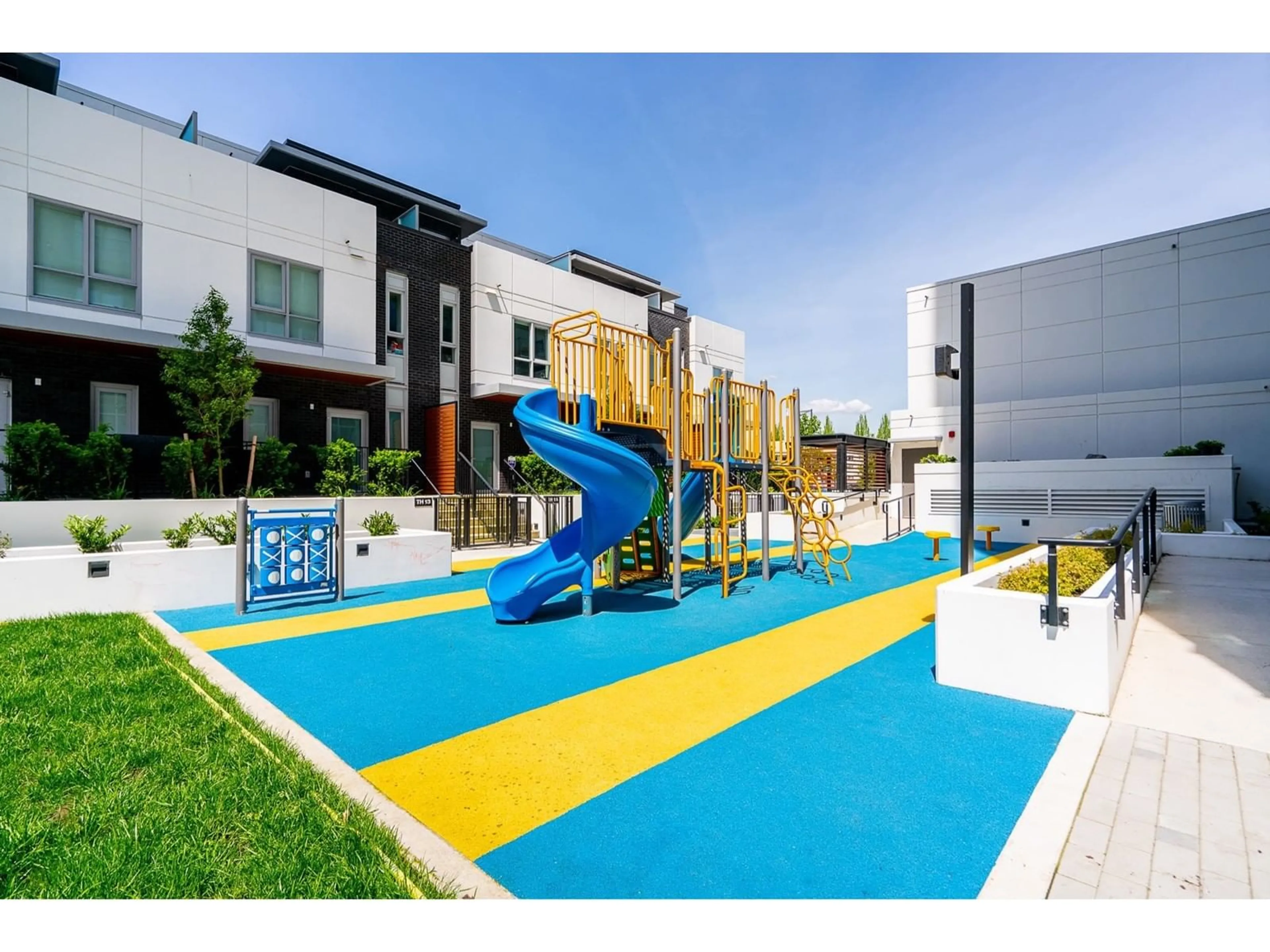 Pool for TH14 - 10468 UNIVERSITY, Surrey British Columbia V3T0S6