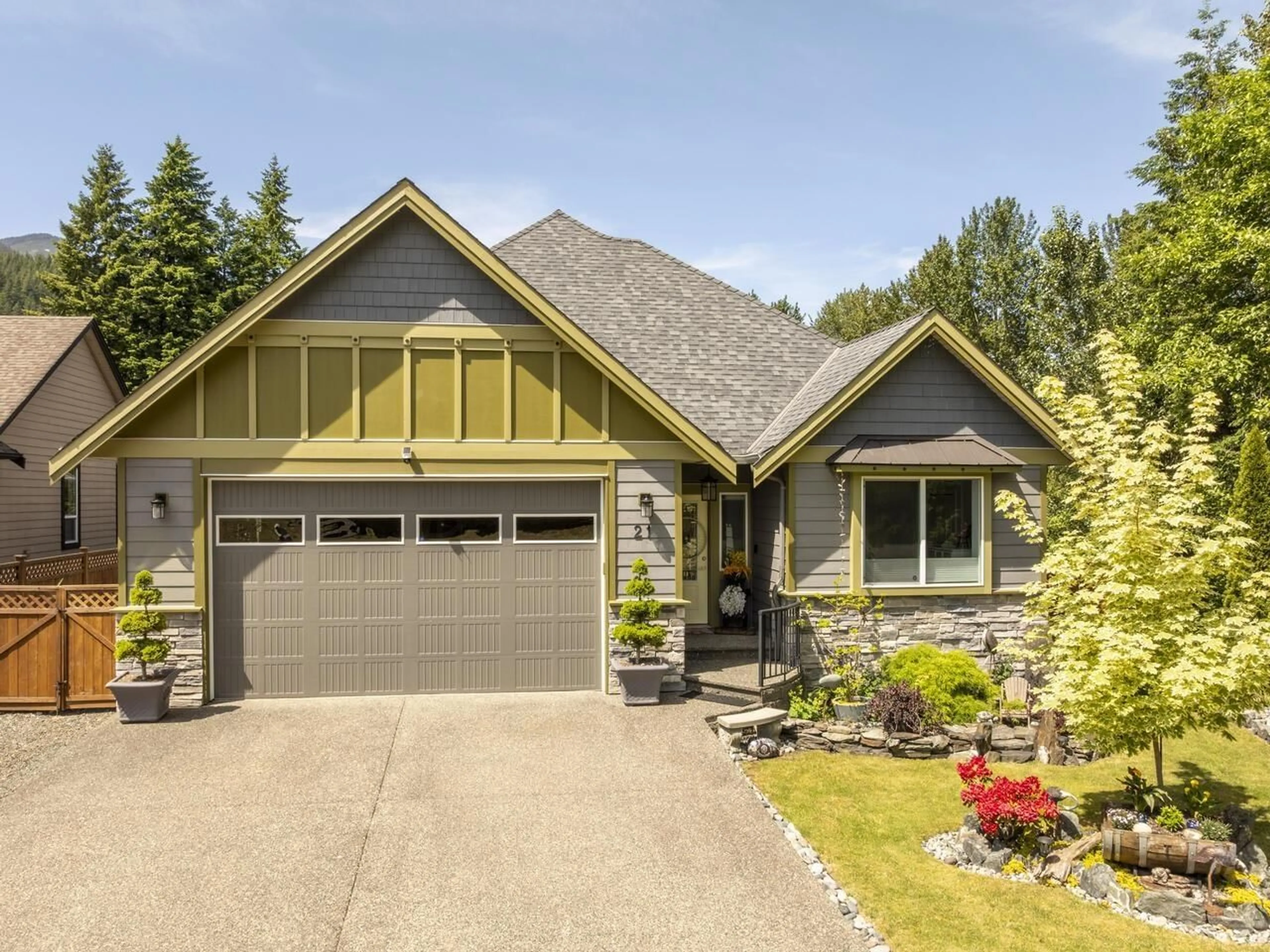Home with vinyl exterior material, street for 21 - 14550 MORRIS VALLEY, Mission British Columbia V0M1A1