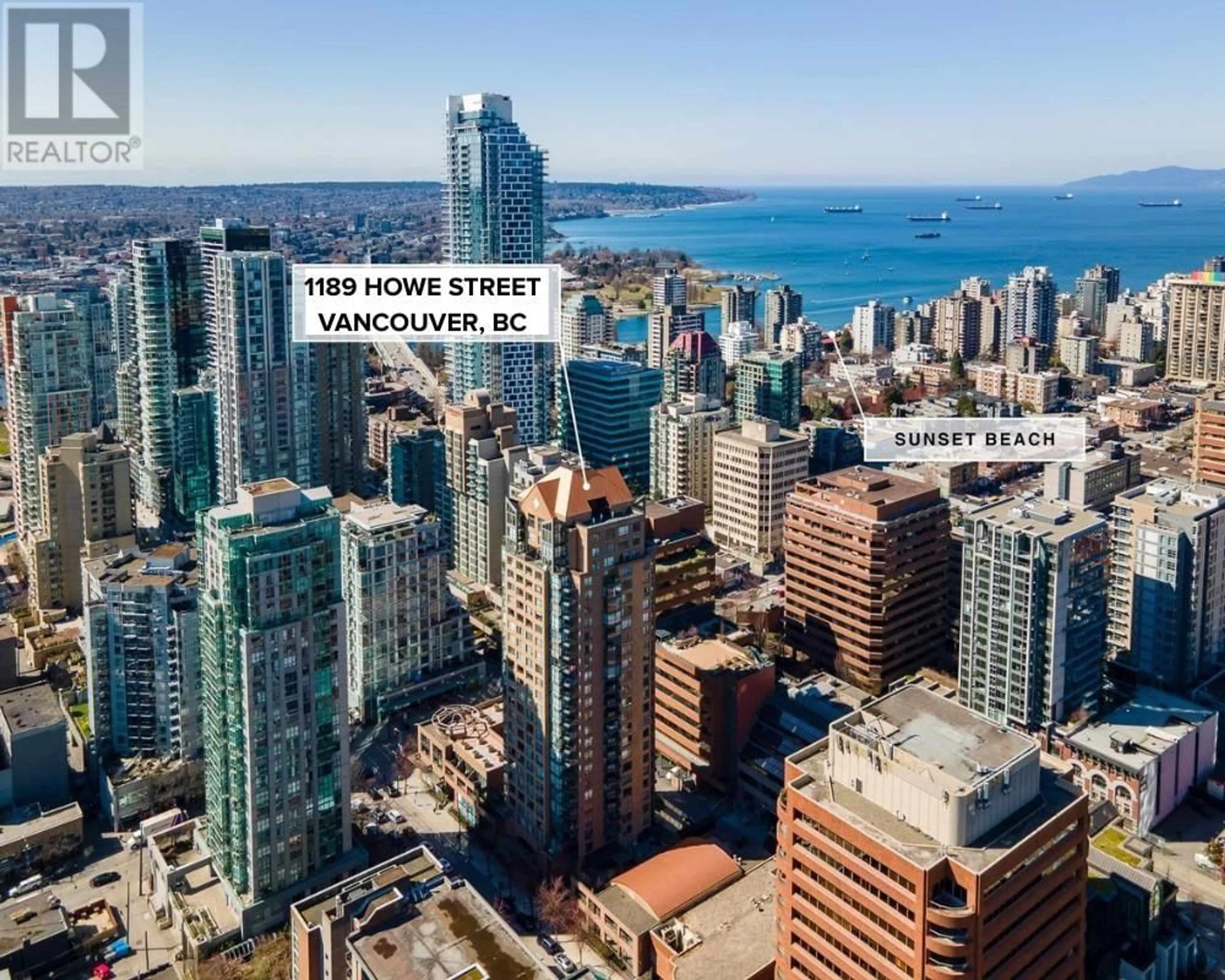 A pic from outside/outdoor area/front of a property/back of a property/a pic from drone, city buildings view from balcony for 701 - 1189 HOWE STREET, Vancouver British Columbia V6Z2X4