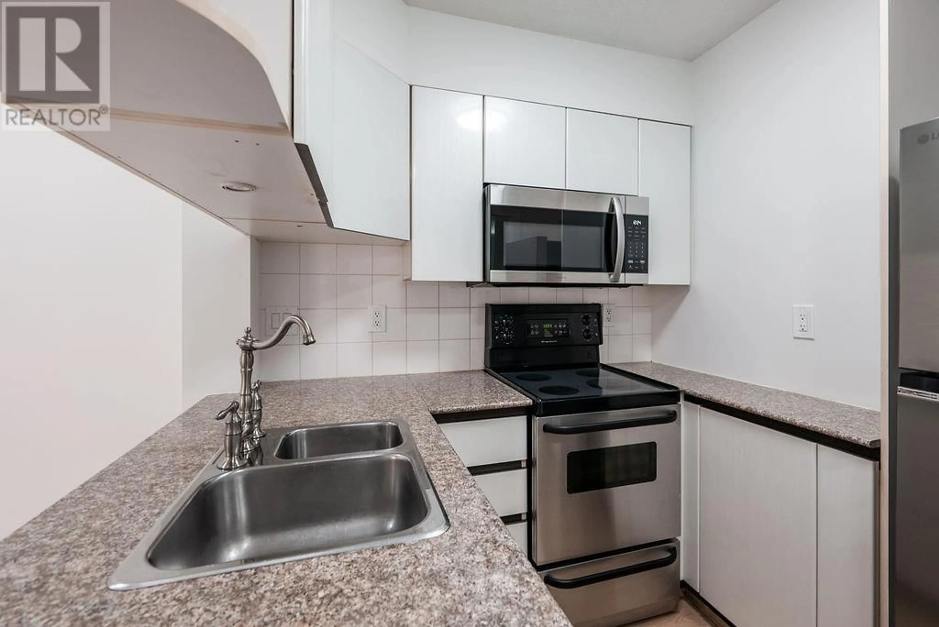 Standard kitchen, unknown for 701 - 1189 HOWE STREET, Vancouver British Columbia V6Z2X4