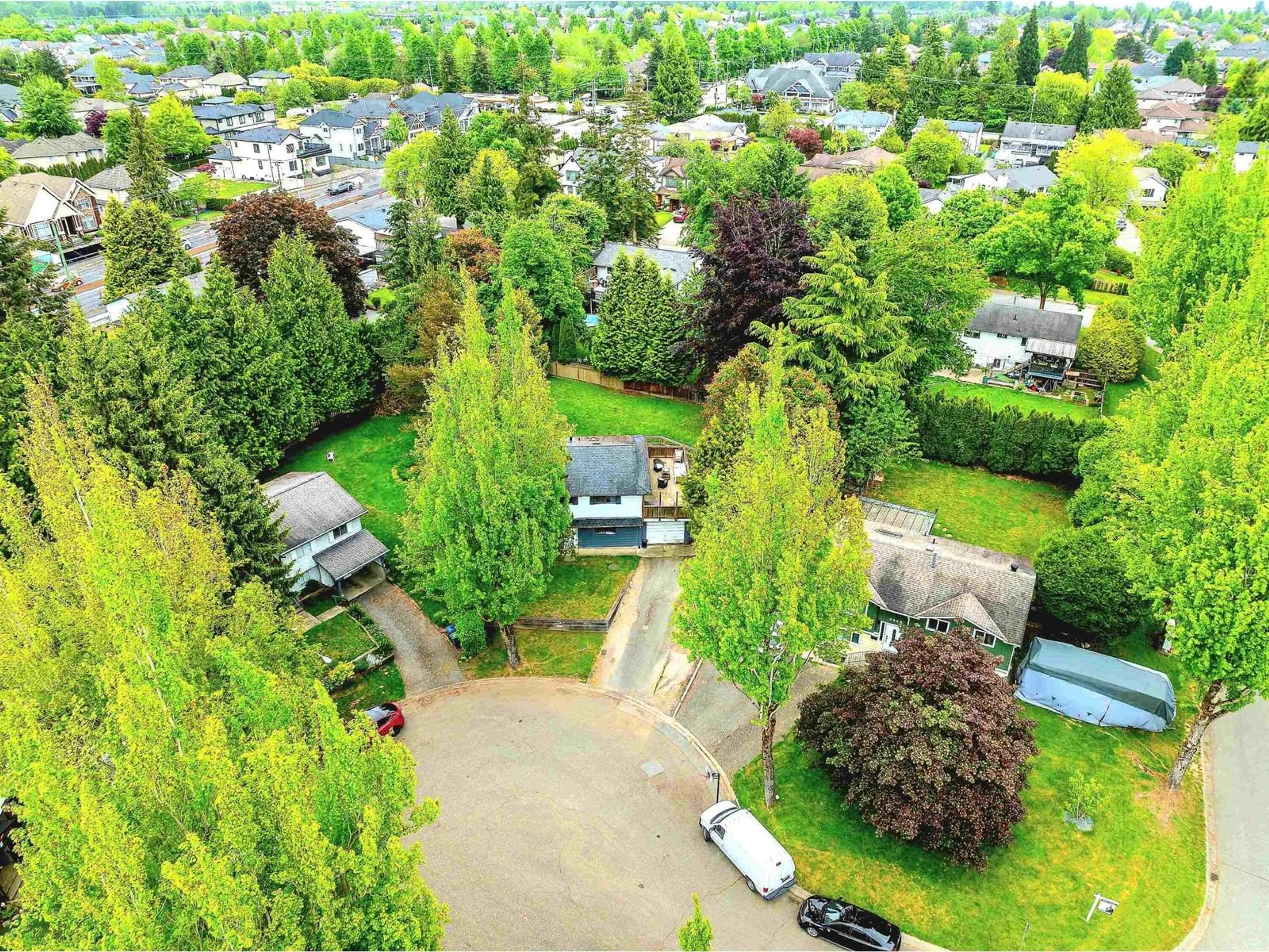 A pic from outside/outdoor area/front of a property/back of a property/a pic from drone, unknown for 6354 183, Surrey British Columbia V3S8A8