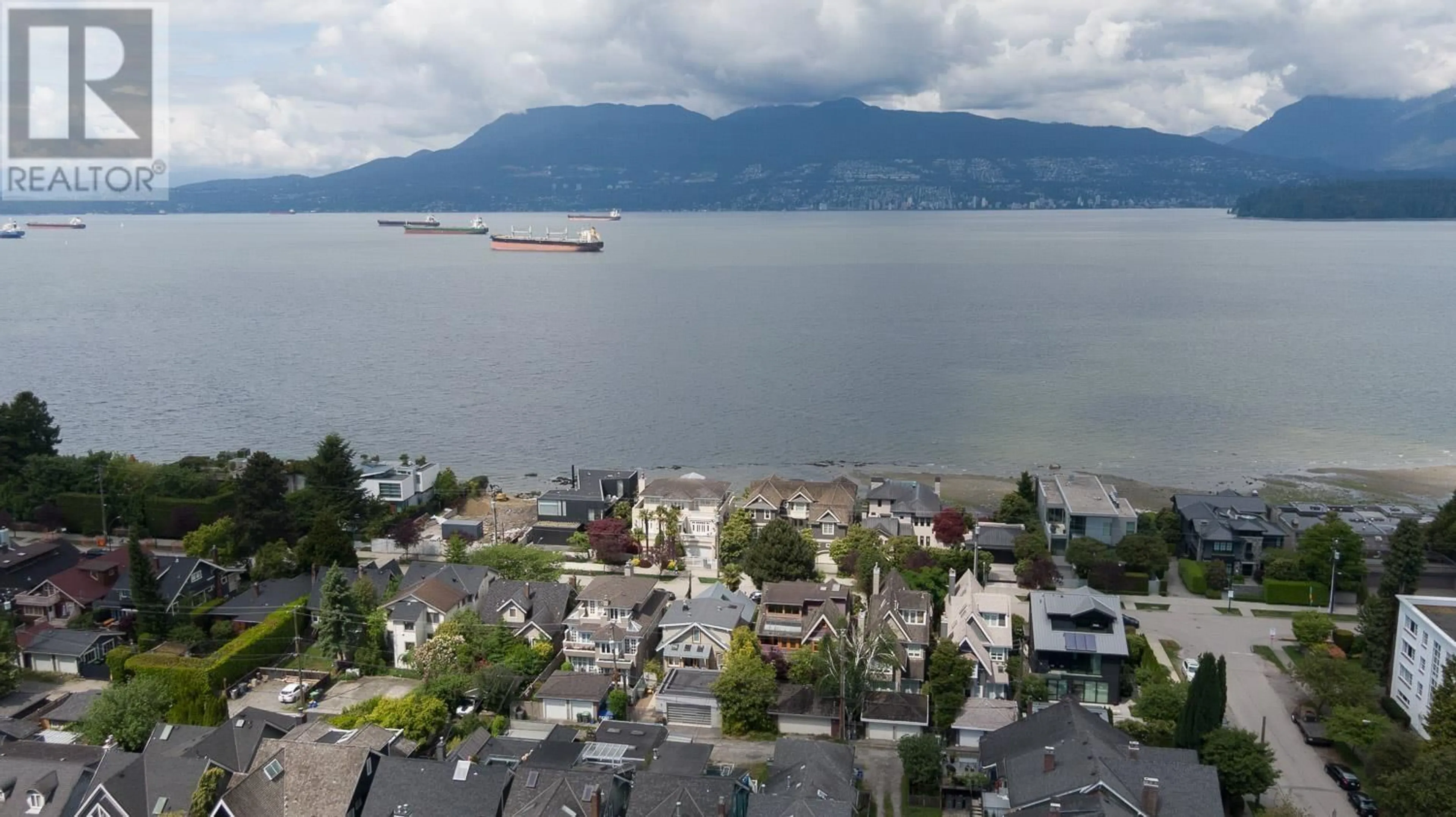 Blurry image for 2988 POINT GREY ROAD, Vancouver British Columbia V6K1B1