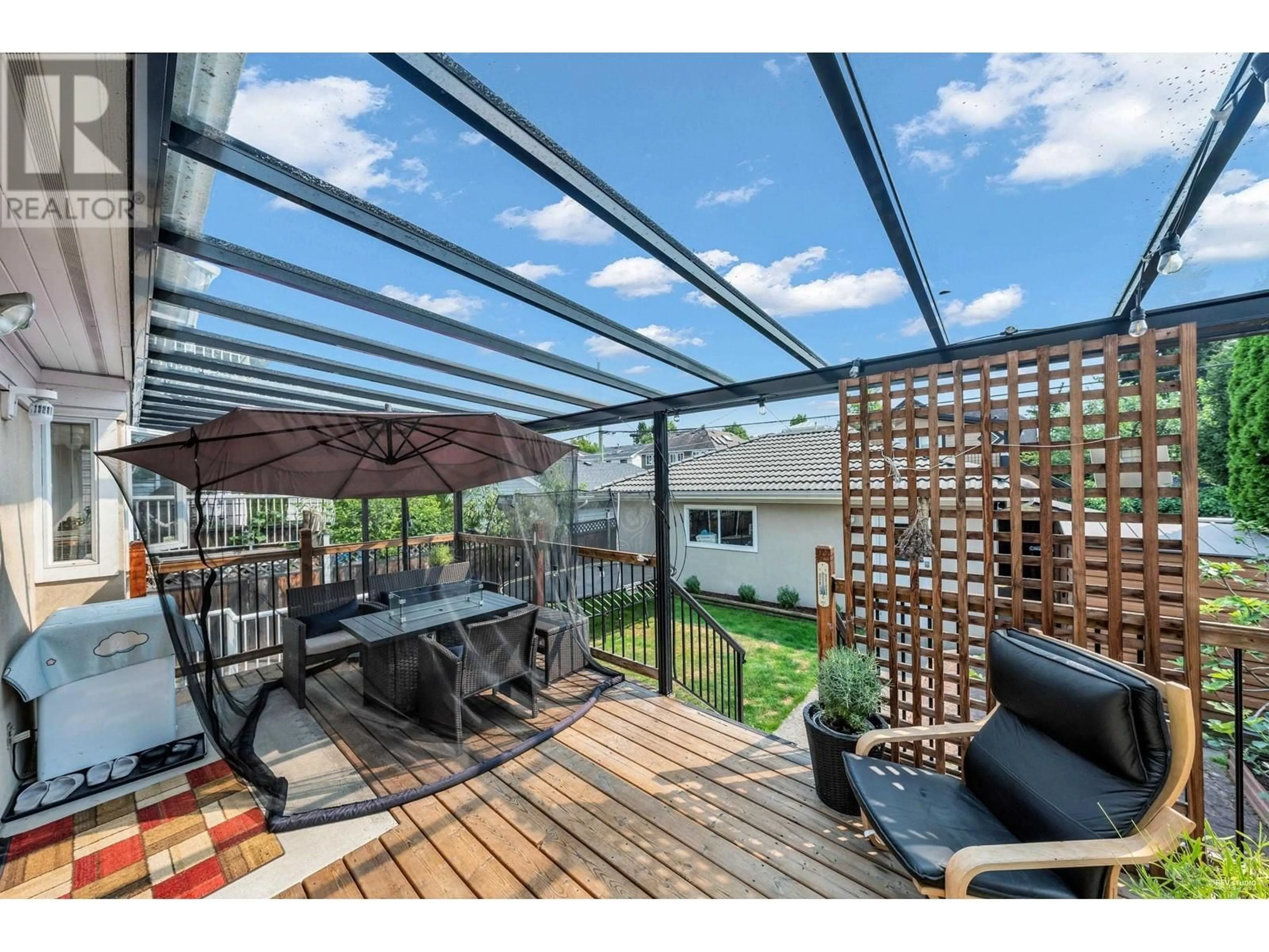 Patio, street for 2848 20TH AVENUE, Vancouver British Columbia V6L1H3