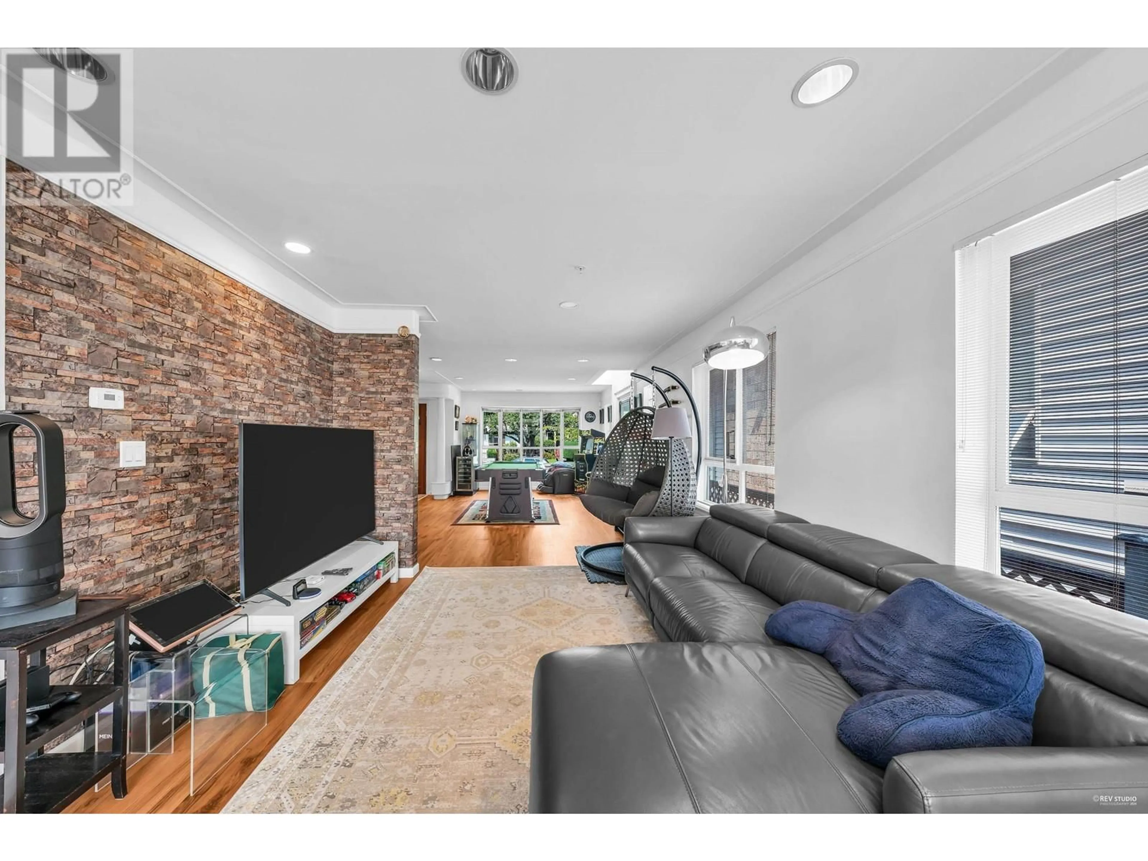 Unknown for 2848 20TH AVENUE, Vancouver British Columbia V6L1H3