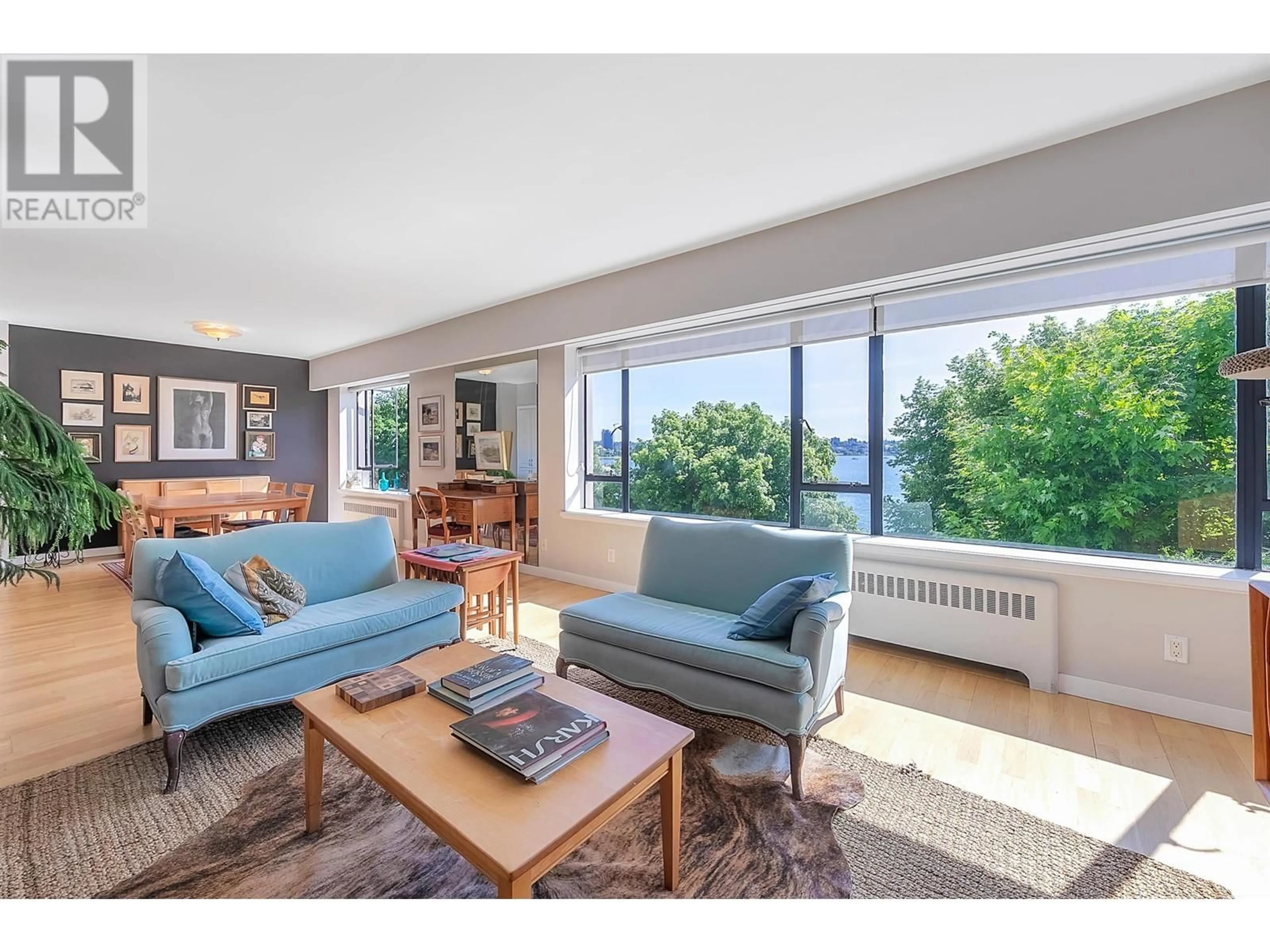 Living room with furniture, unknown for 301 - 1949 BEACH AVENUE, Vancouver British Columbia V6G1Z2