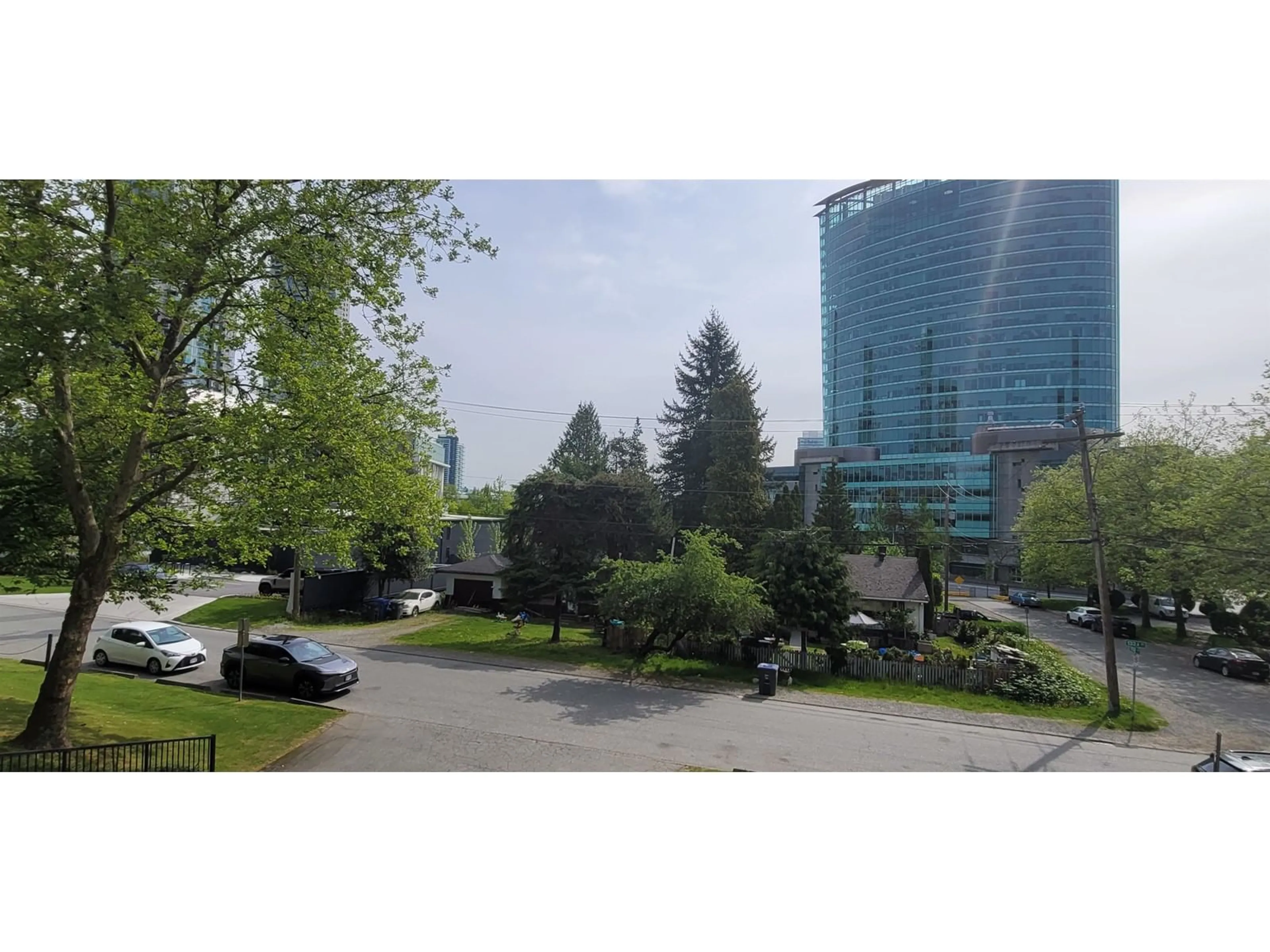 Unknown for 218 - 10221 133A, Surrey British Columbia V3T5J8
