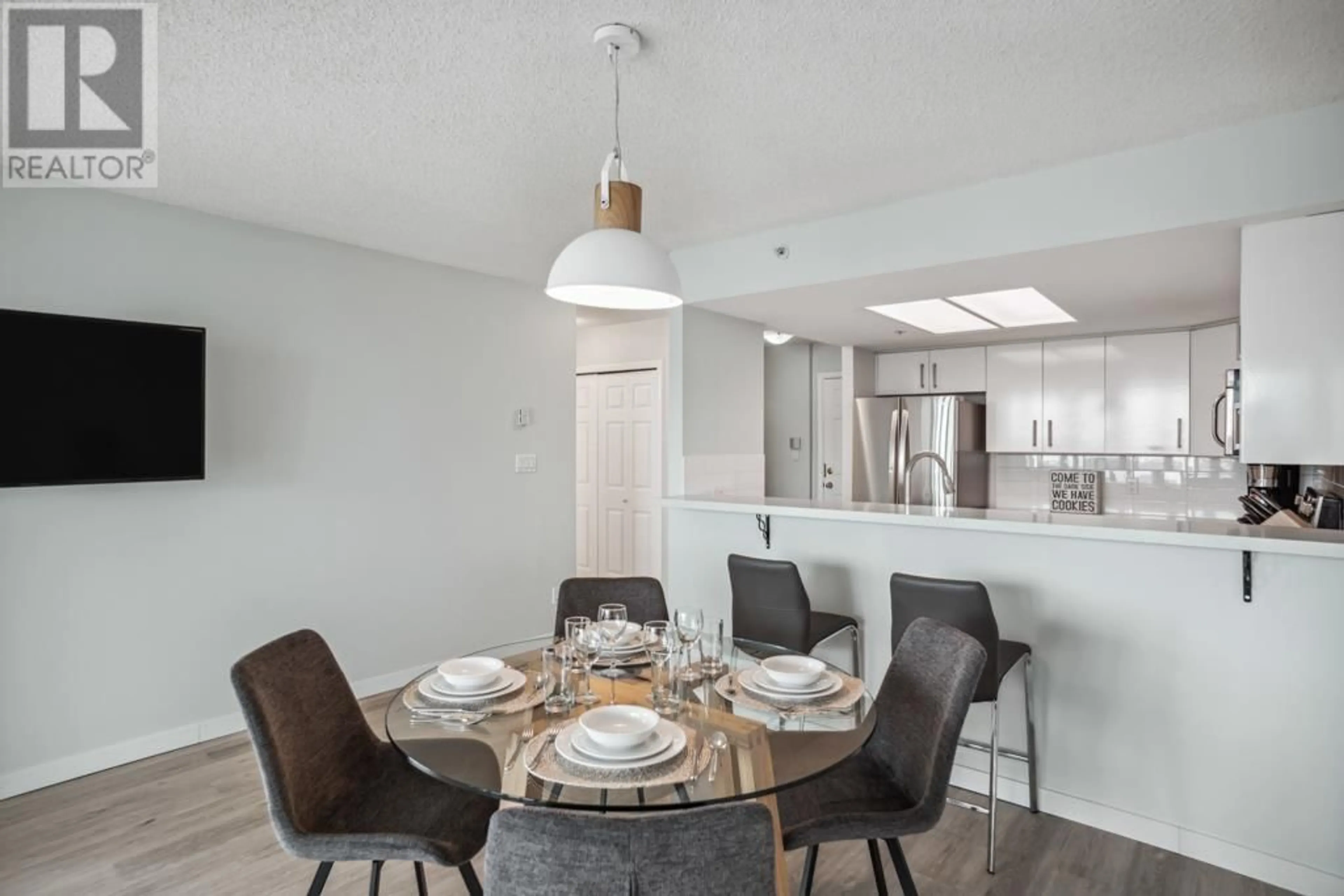 Dining room, unknown for 1303 - 1128 QUEBEC STREET, Vancouver British Columbia V6A4E1