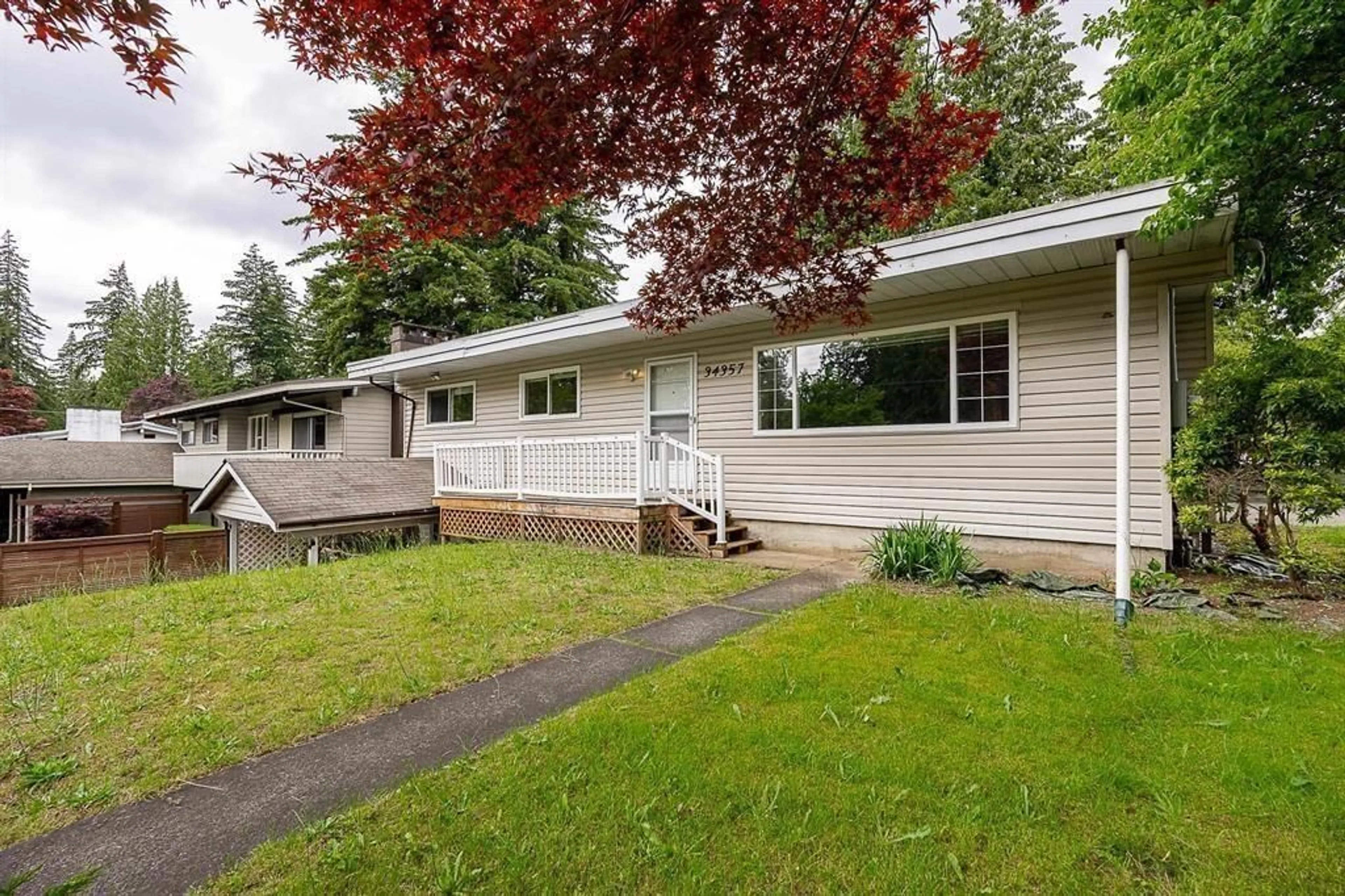 Home with vinyl exterior material, unknown for 34357 WOODBINE, Abbotsford British Columbia V2S2R4