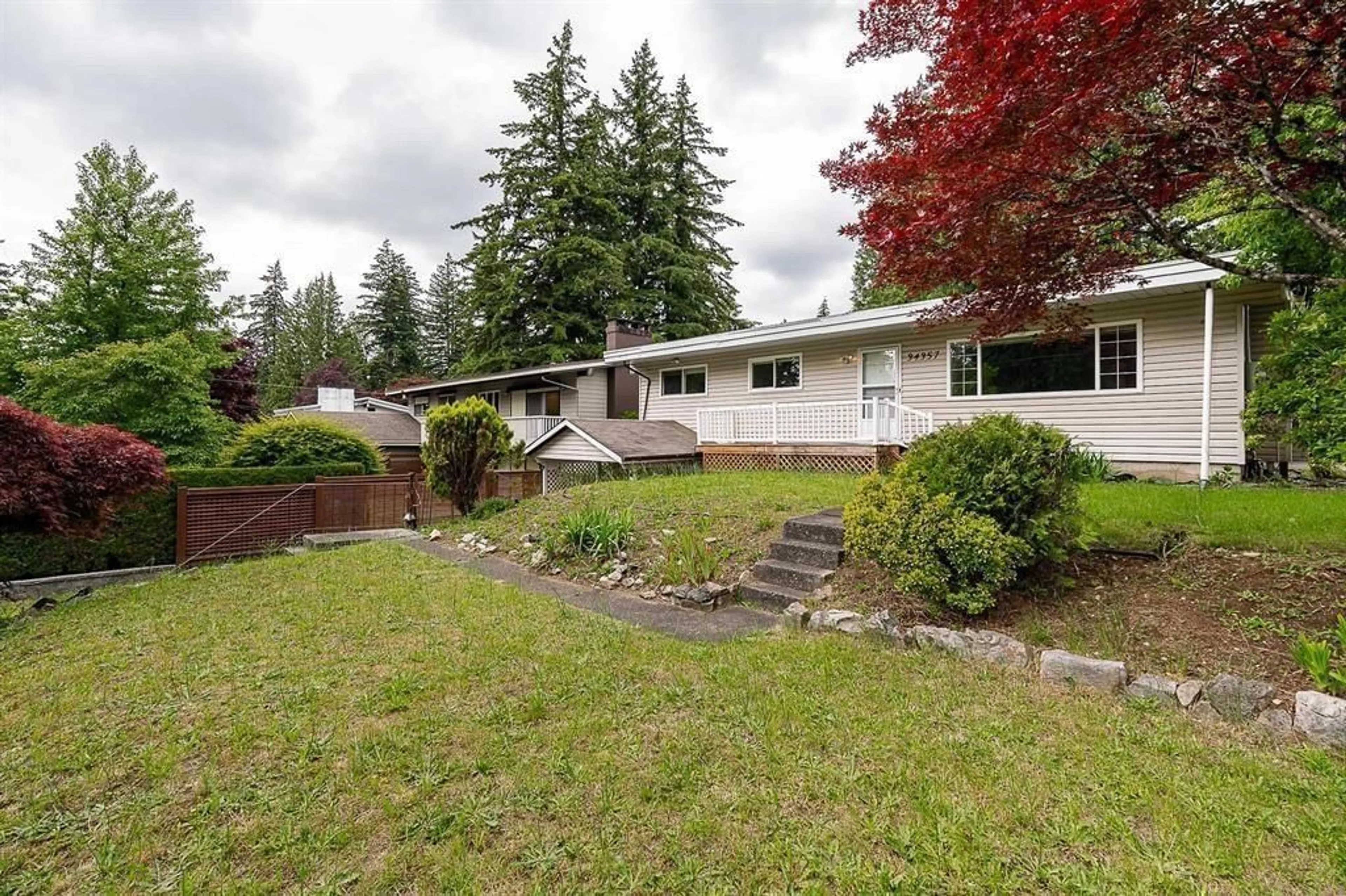 Home with vinyl exterior material, unknown for 34357 WOODBINE, Abbotsford British Columbia V2S2R4