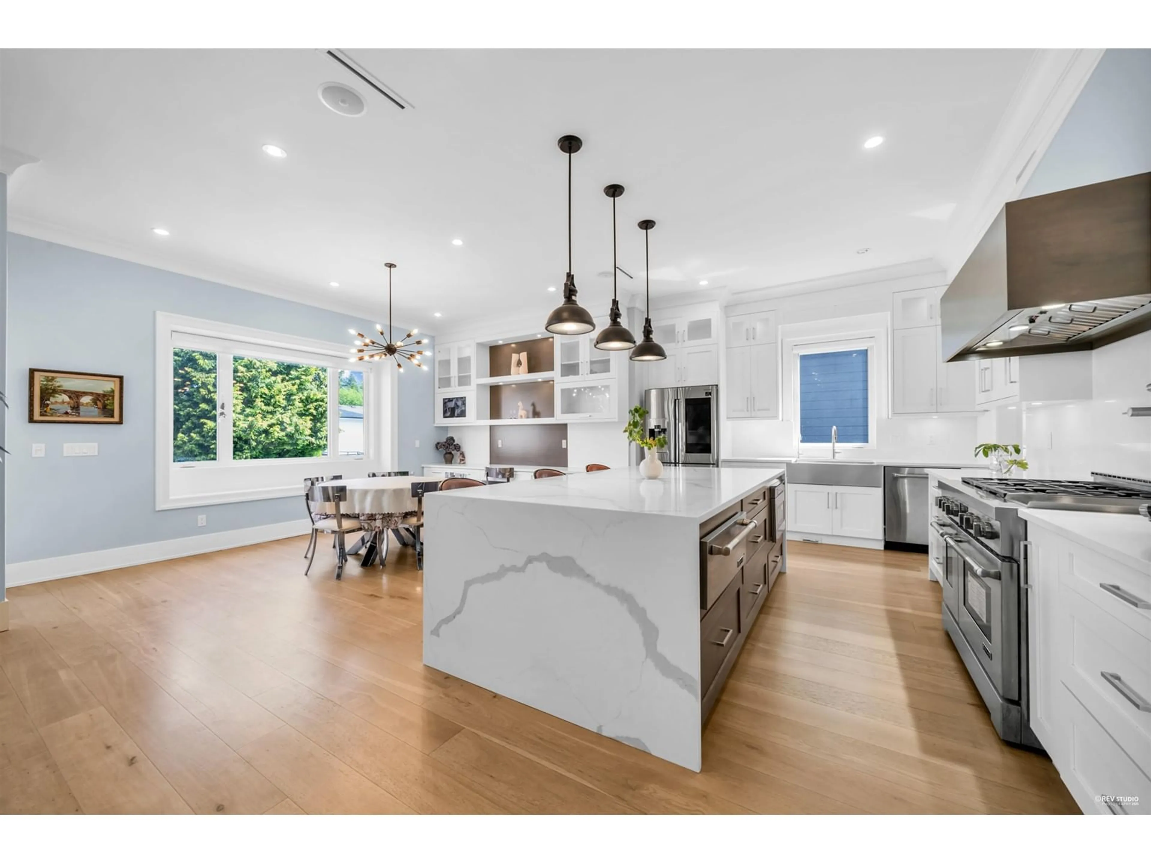 Open concept kitchen, unknown for 14139 16, Surrey British Columbia V4A1P9
