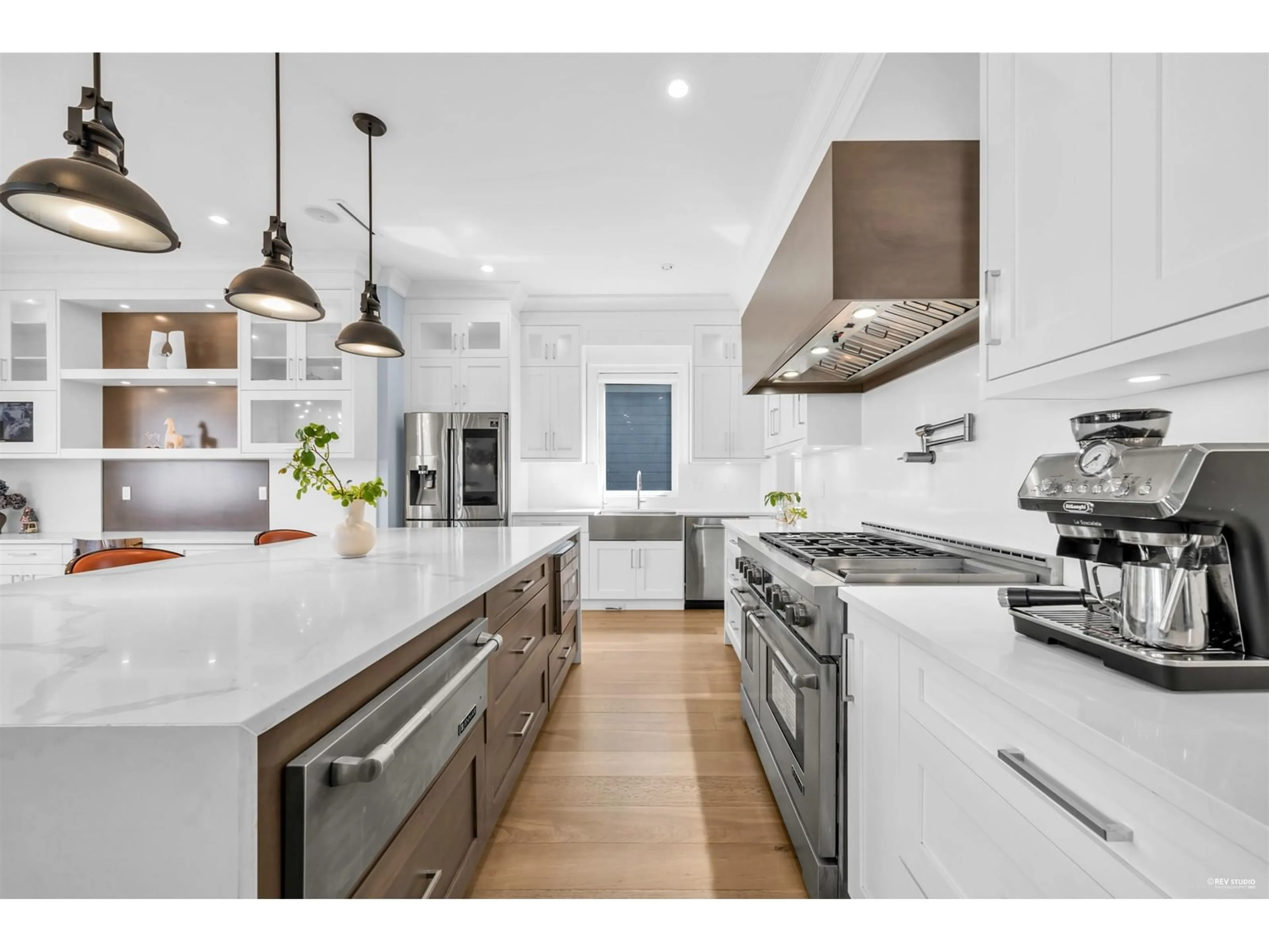 Contemporary kitchen, ceramic/tile floor for 14139 16, Surrey British Columbia V4A1P9