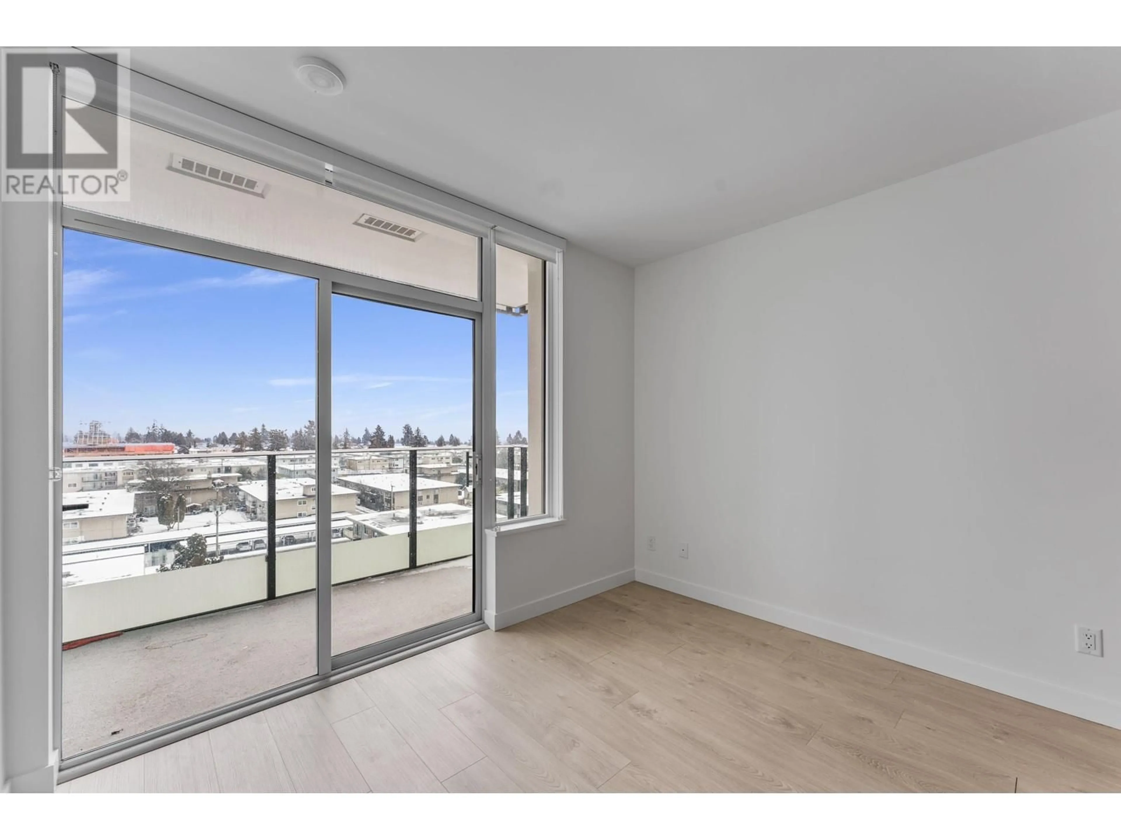 A pic of a room for 903 - 6463 SILVER AVENUE, Burnaby British Columbia V5H0K4