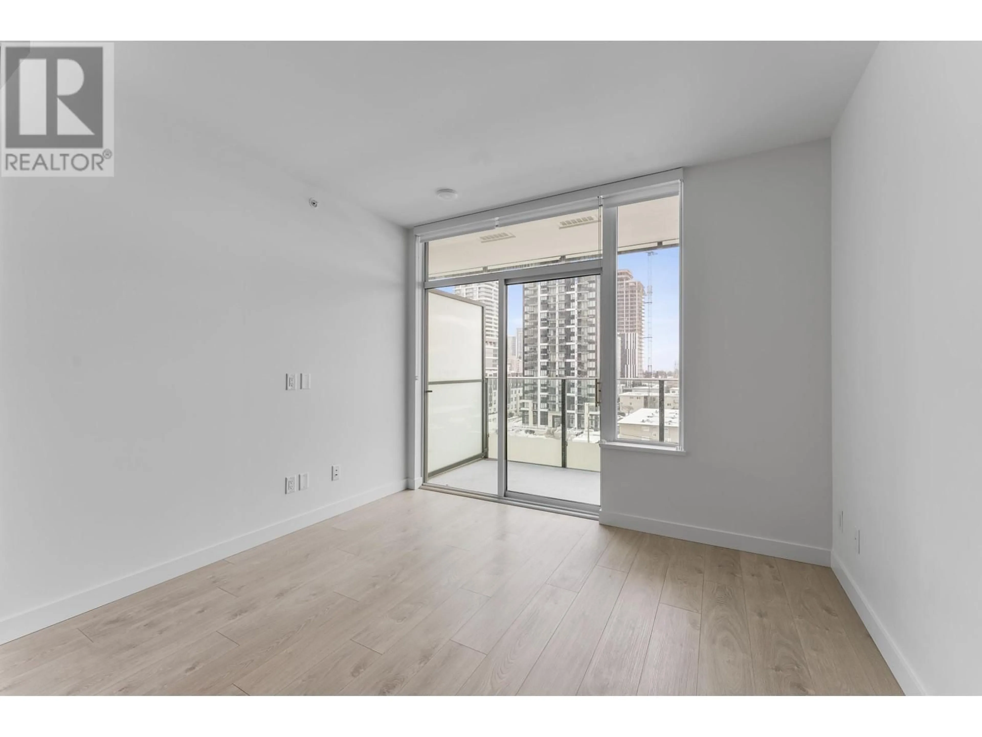 A pic of a room for 903 - 6463 SILVER AVENUE, Burnaby British Columbia V5H0K4