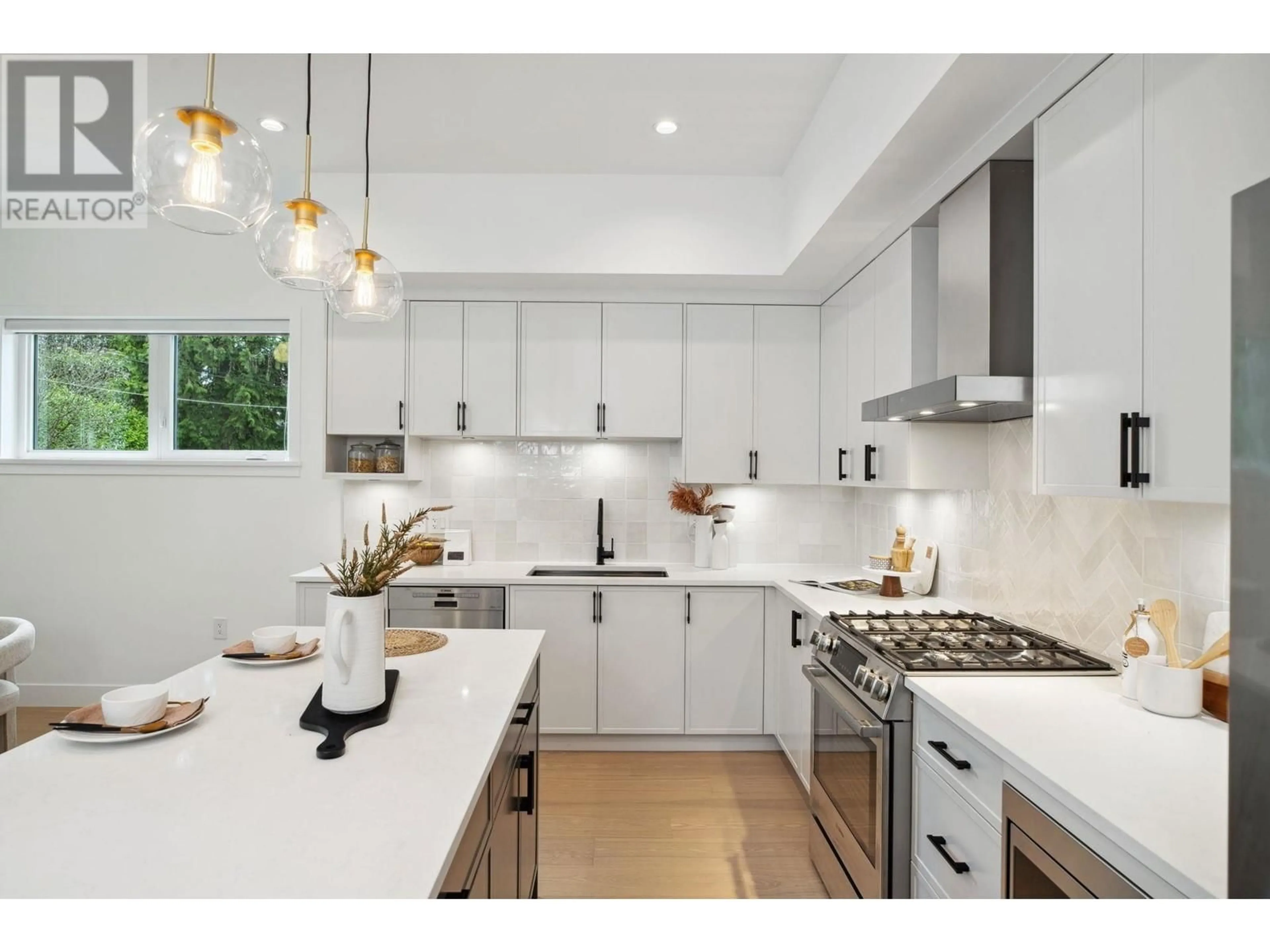 Contemporary kitchen, ceramic/tile floor for 102 - 692 FLORENCE STREET, Coquitlam British Columbia V3J4C8