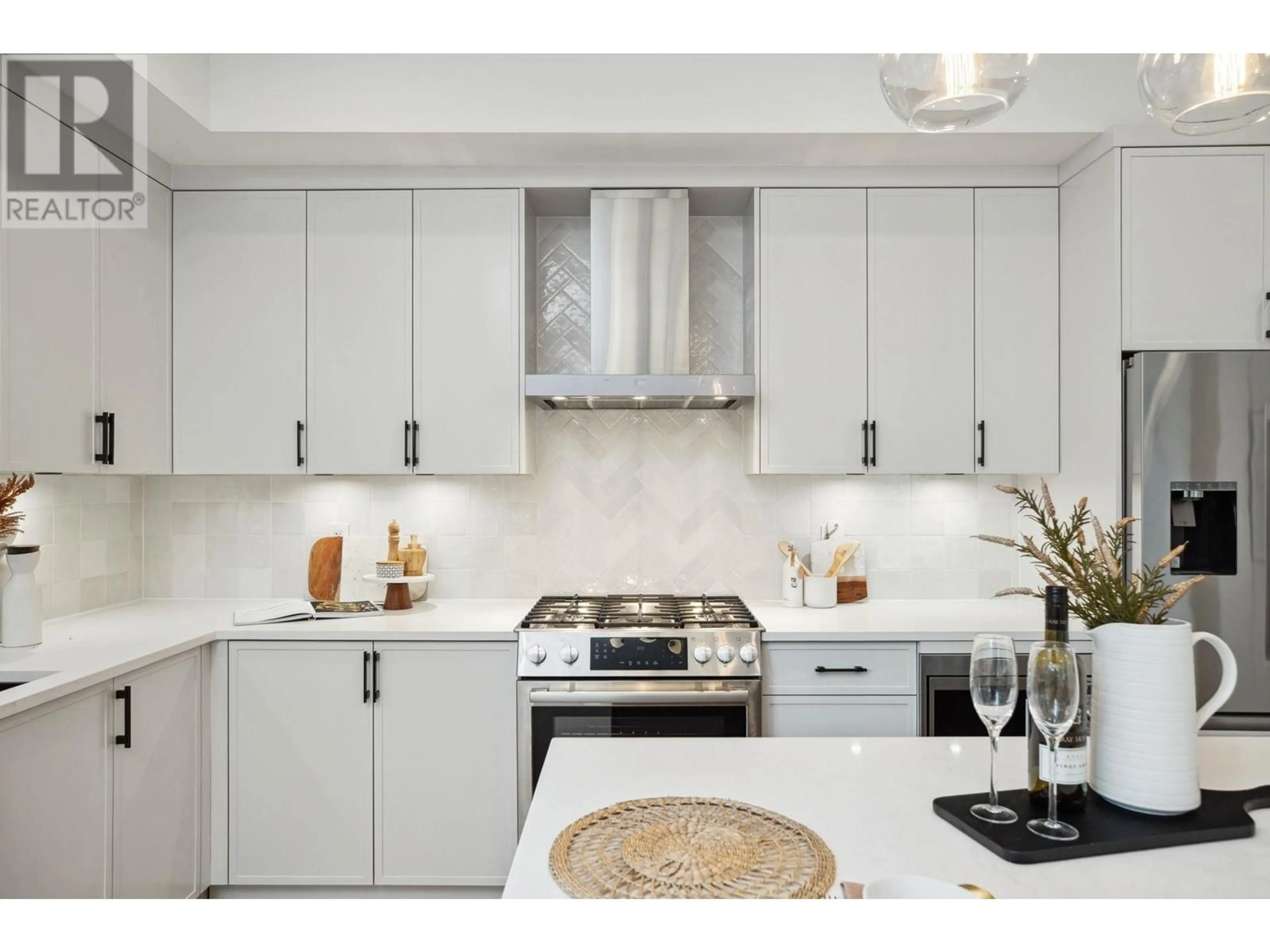 Contemporary kitchen, ceramic/tile floor for 102 - 692 FLORENCE STREET, Coquitlam British Columbia V3J4C8