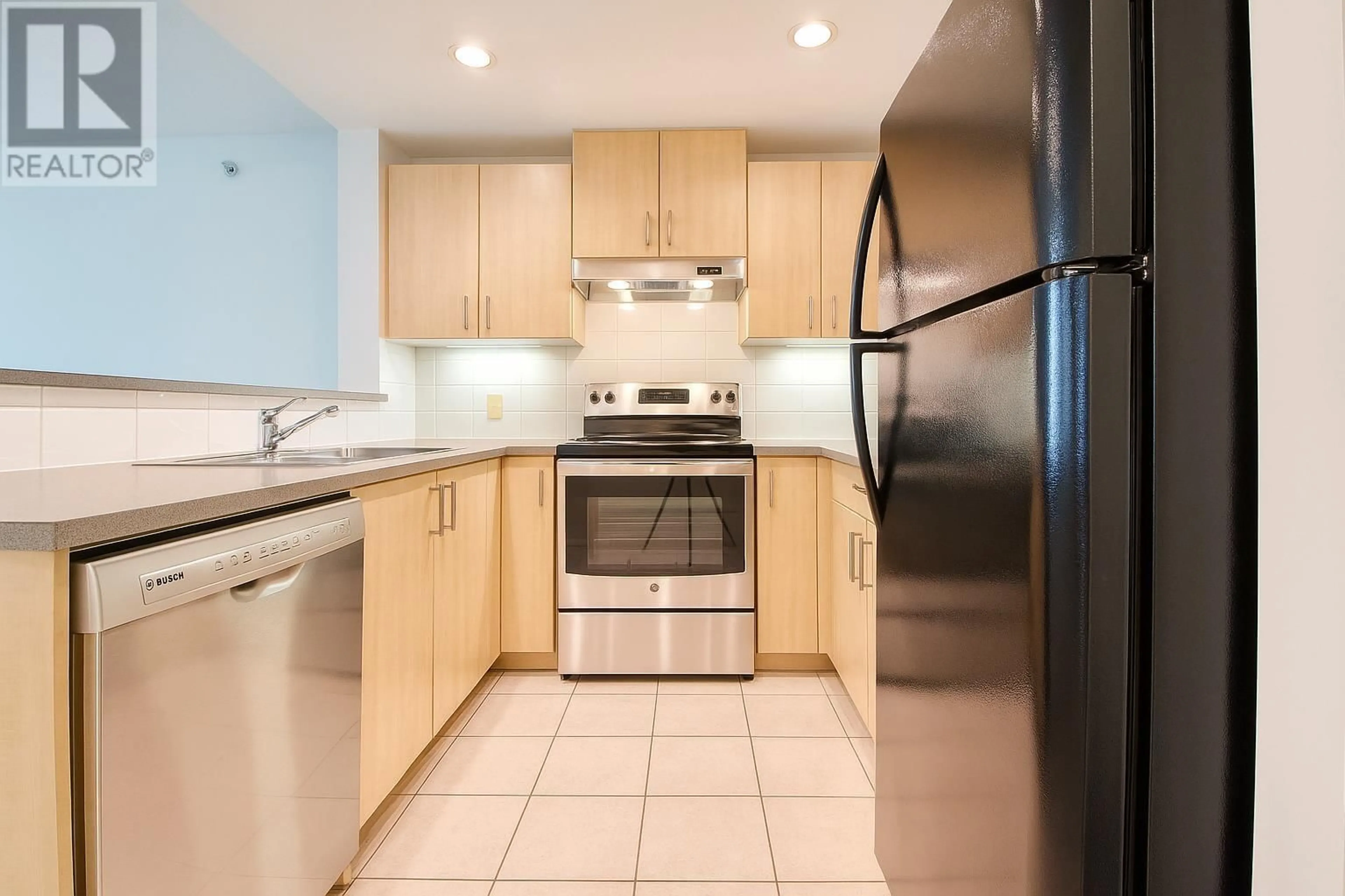 Standard kitchen, ceramic/tile floor for 004 - 9288 UNIVERSITY CRESCENT, Burnaby British Columbia V5A4X7