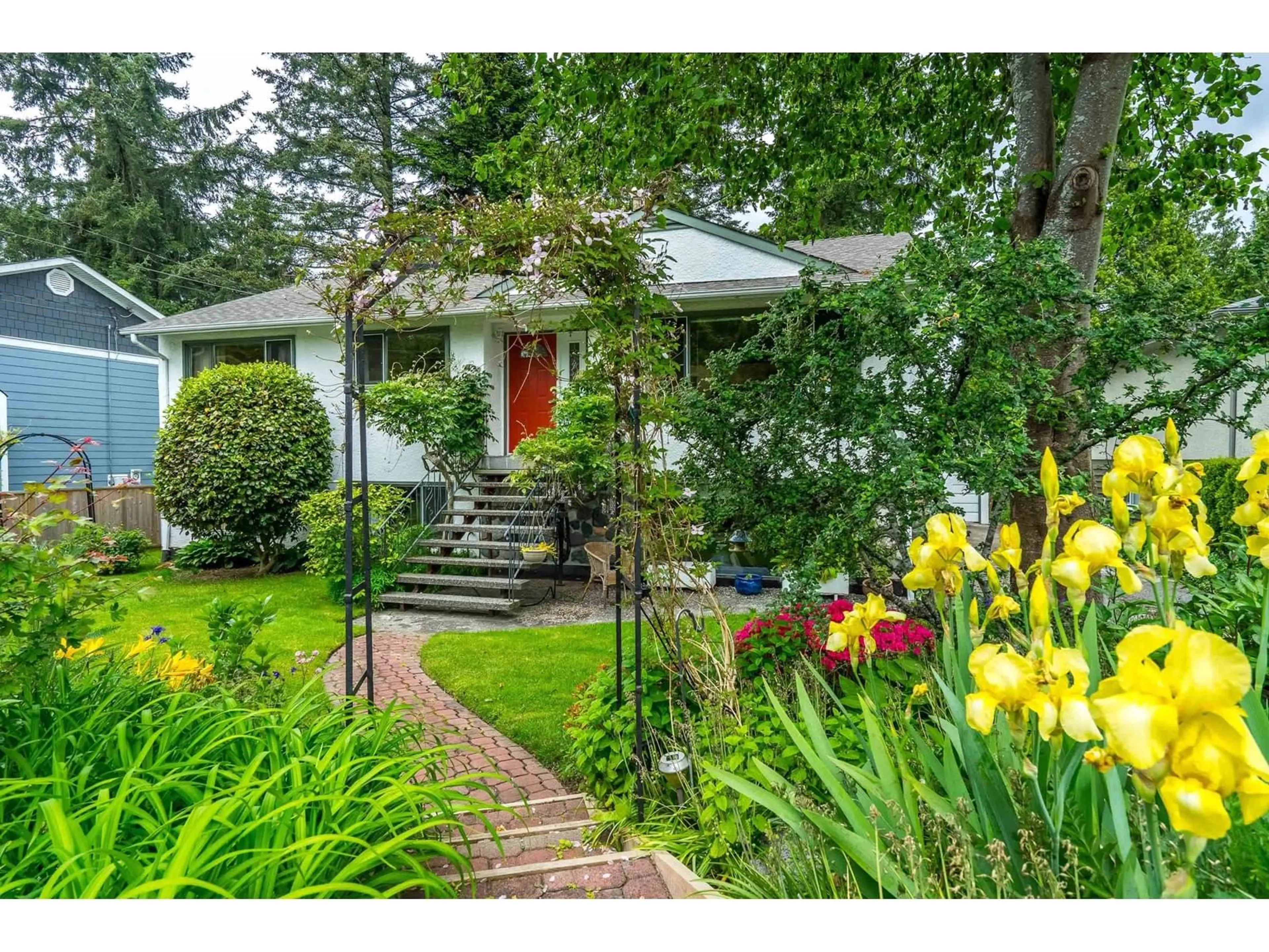 Indoor entryway for 15135 RAVEN, Surrey British Columbia V3R4T3