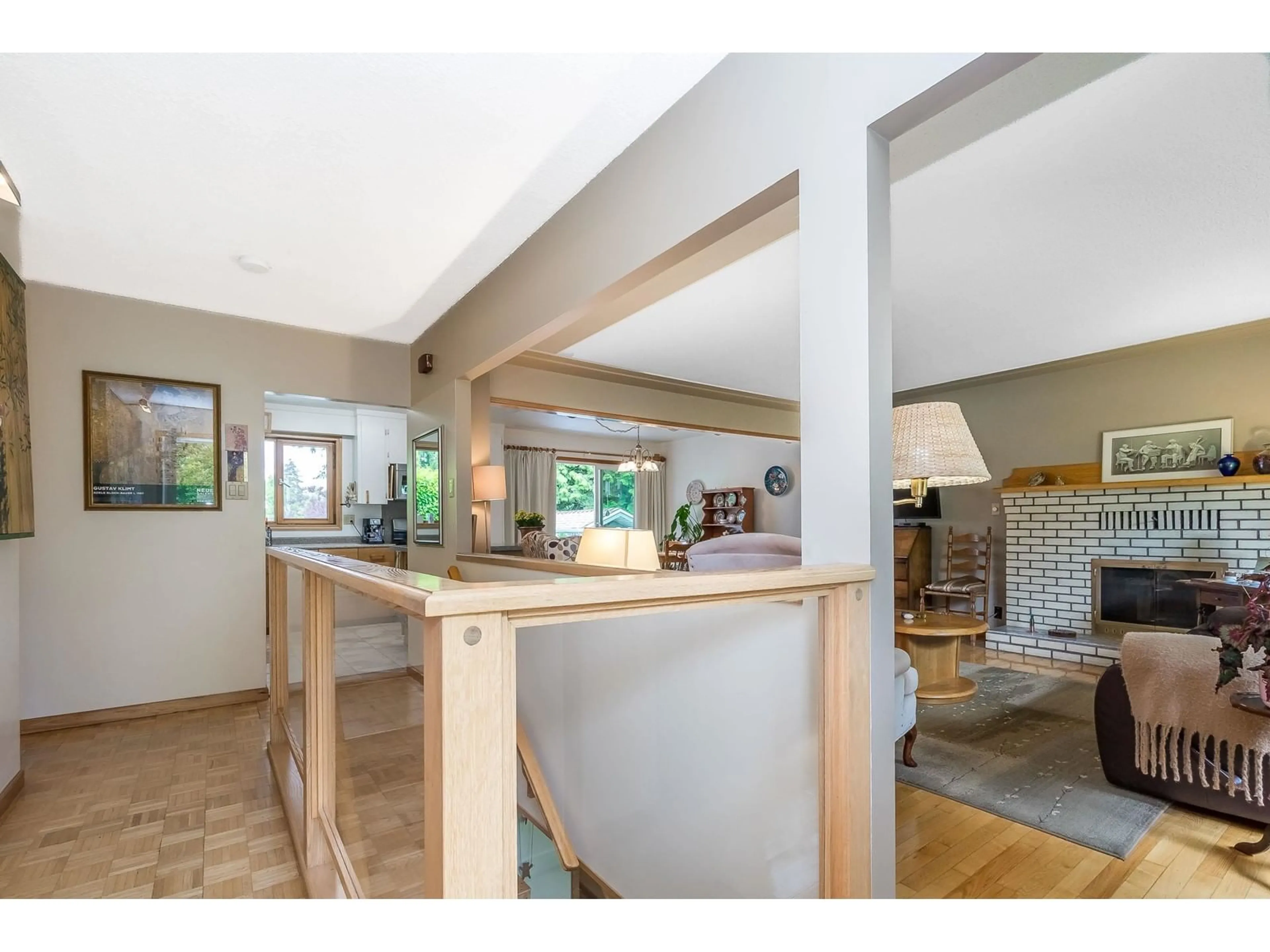Indoor foyer for 15135 RAVEN, Surrey British Columbia V3R4T3