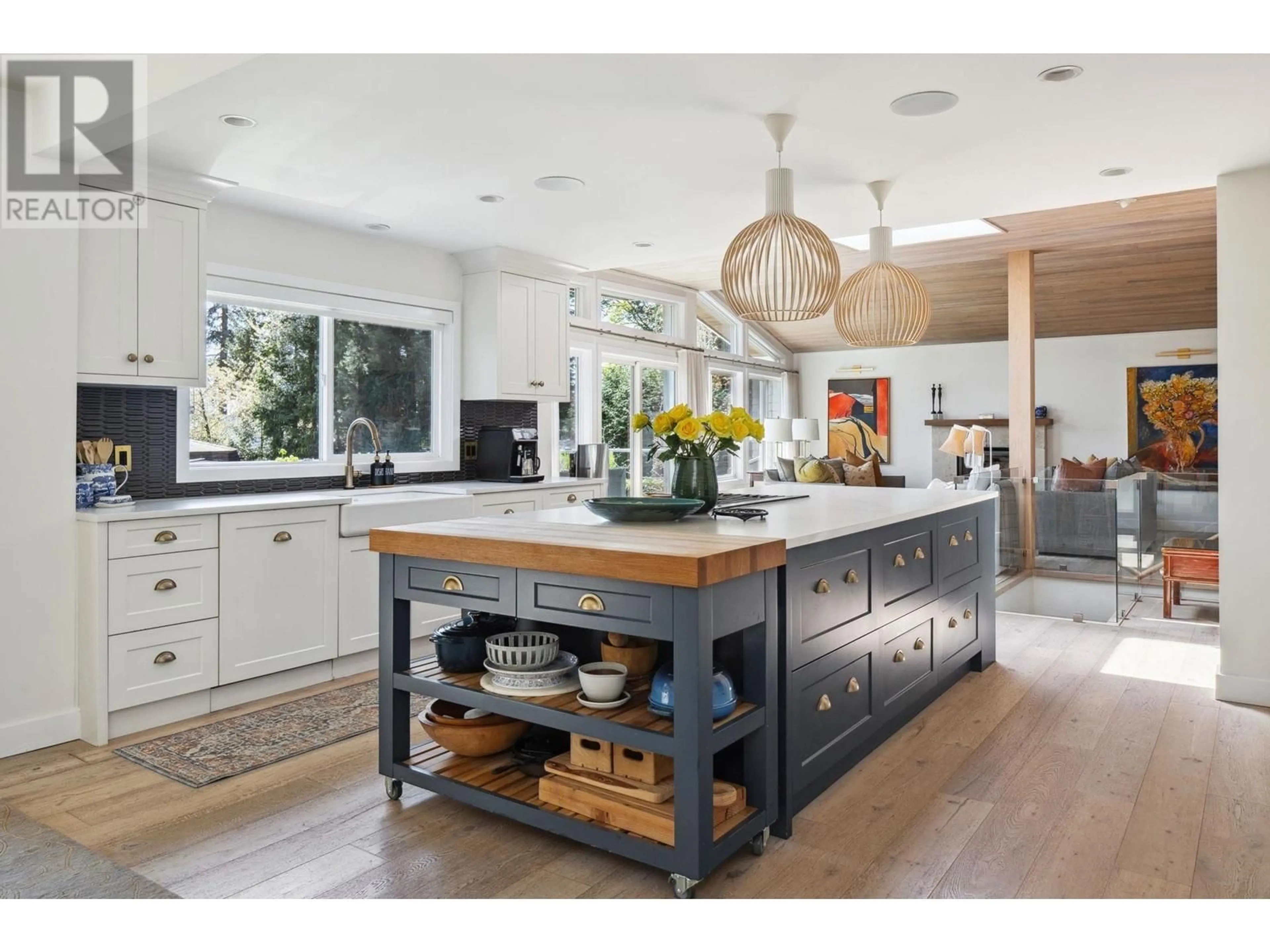 Open concept kitchen, unknown for 4445 STONE COURT, West Vancouver British Columbia V7W2V4