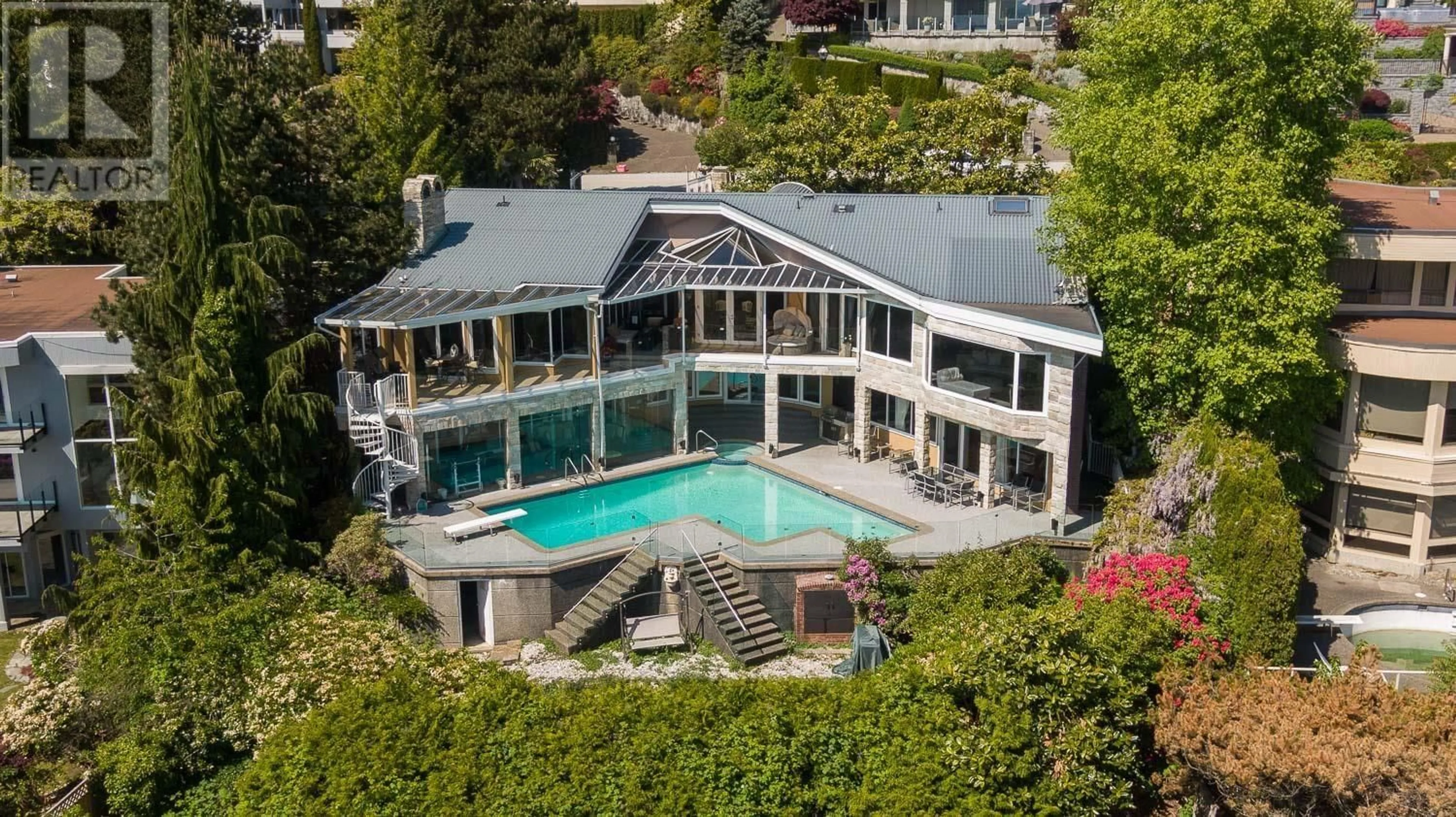 A pic from outside/outdoor area/front of a property/back of a property/a pic from drone, water/lake/river/ocean view for 1438 CHIPPENDALE ROAD, West Vancouver British Columbia V7S2N6