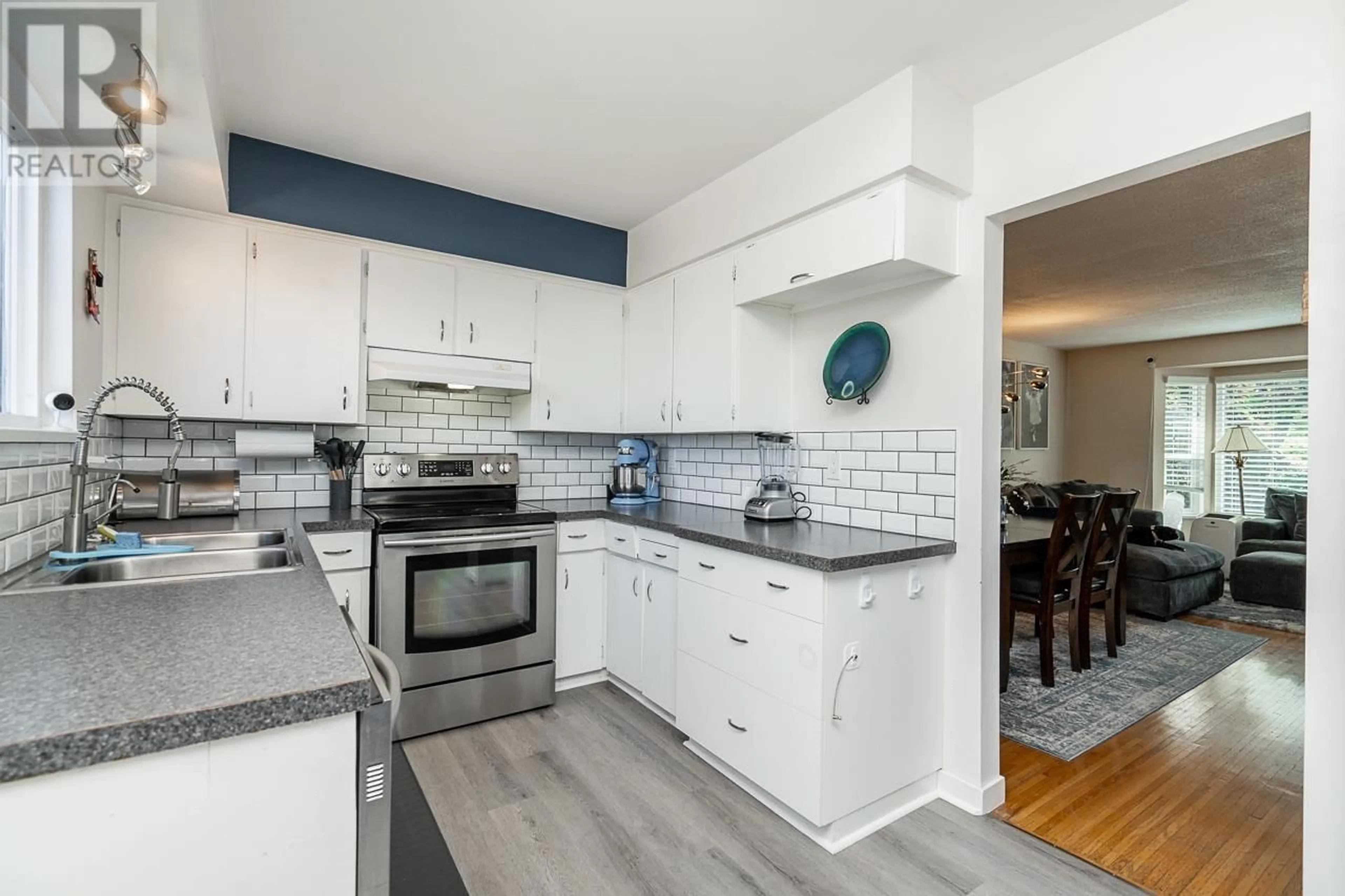 Open concept kitchen, unknown for 10 - 10900 NO. 3 ROAD, Richmond British Columbia V7A1X1