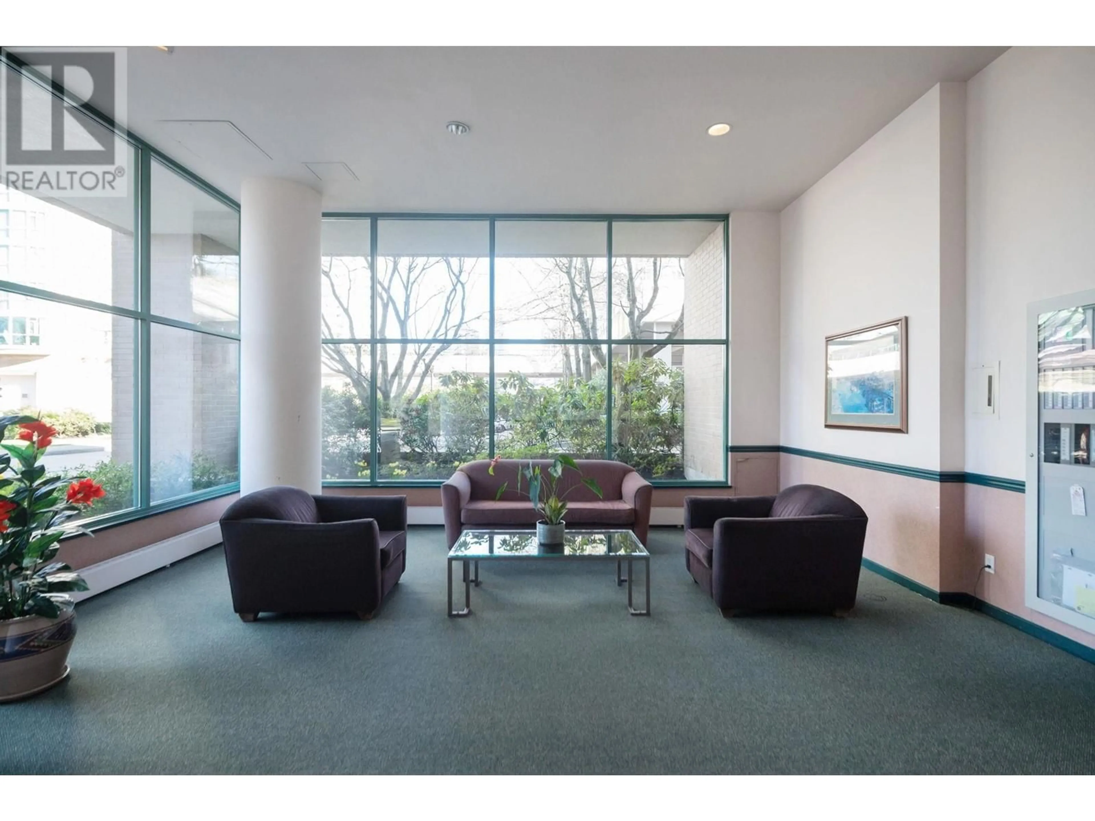 Indoor foyer for 602 - 5899 WILSON AVENUE, Burnaby British Columbia V5H4R9