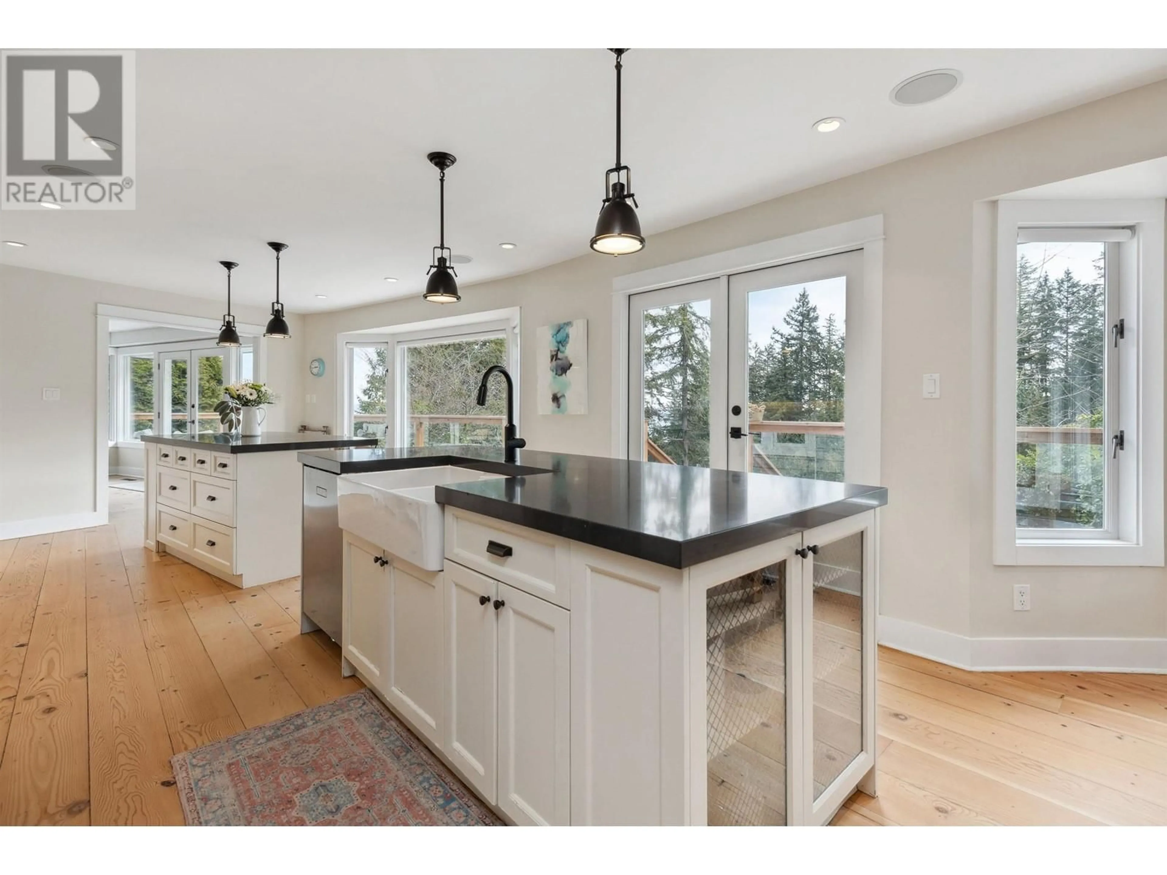 Open concept kitchen, unknown for 3714 SOUTHRIDGE PLACE, West Vancouver British Columbia V7V3H8