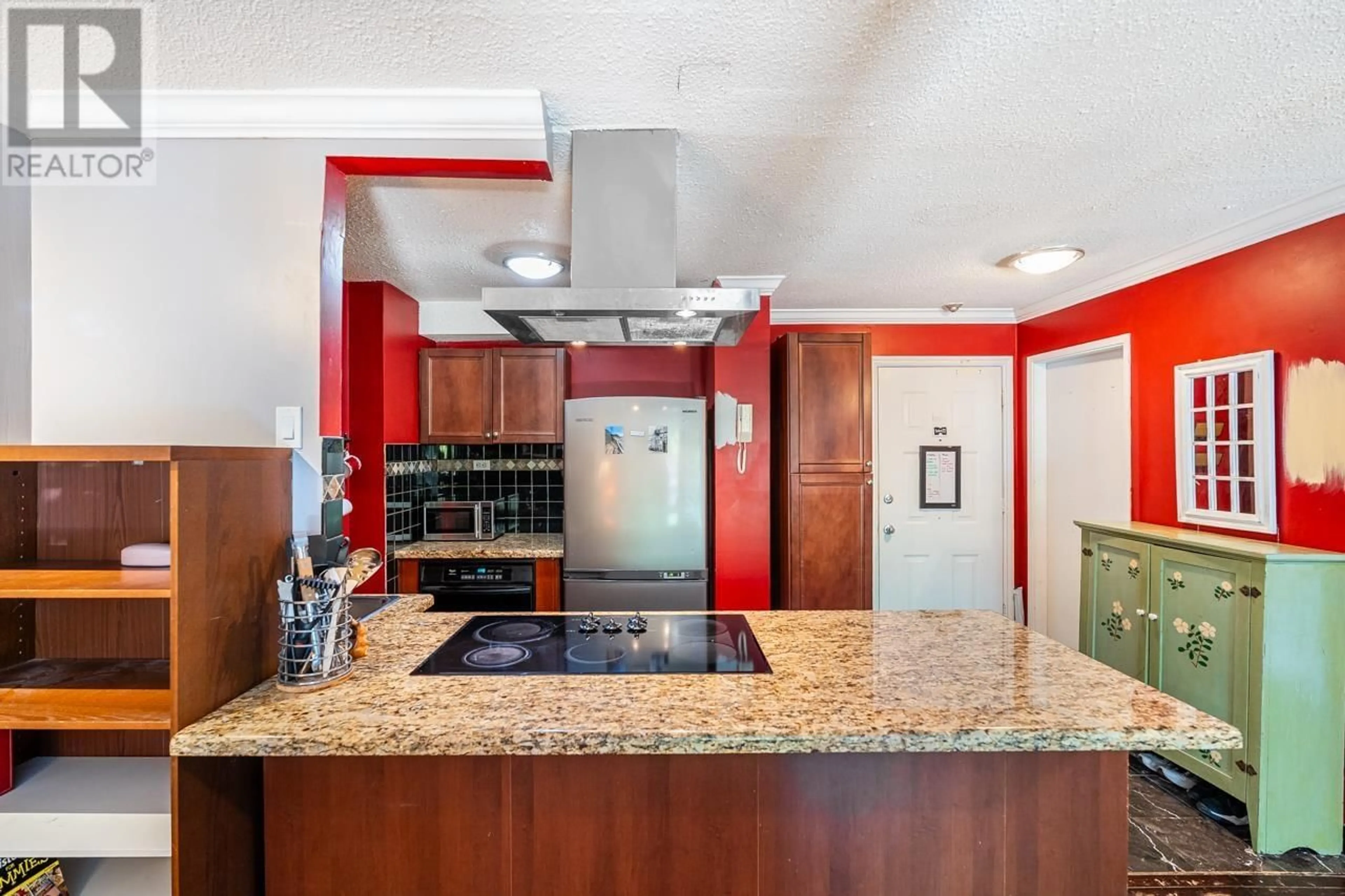 Standard kitchen, ceramic/tile floor for 229 - 202 WESTHILL PLACE, Port Moody British Columbia V3H1V2