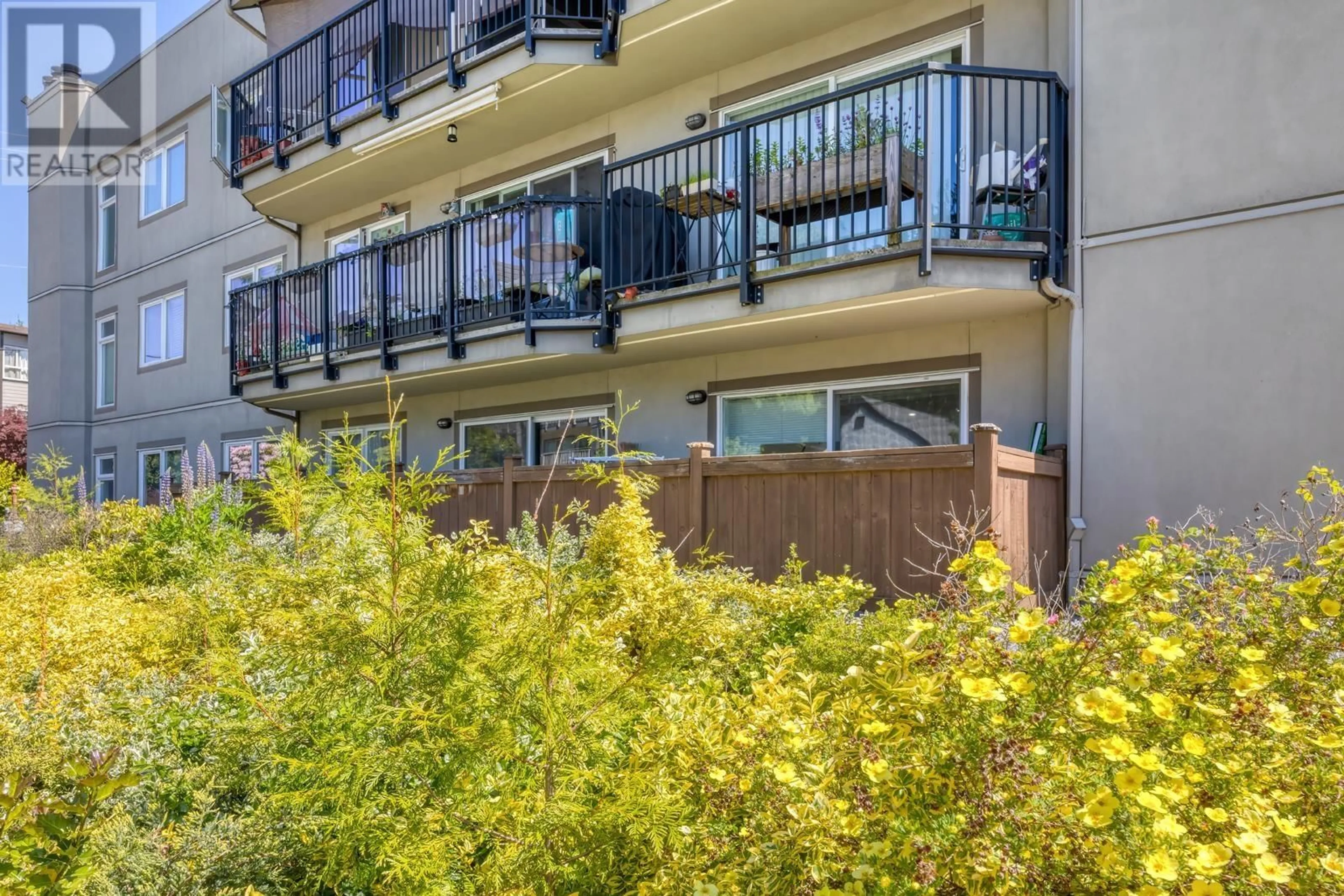 Patio, water/lake/river/ocean view for 101 - 620 BLACKFORD STREET, New Westminster British Columbia V3M1R6