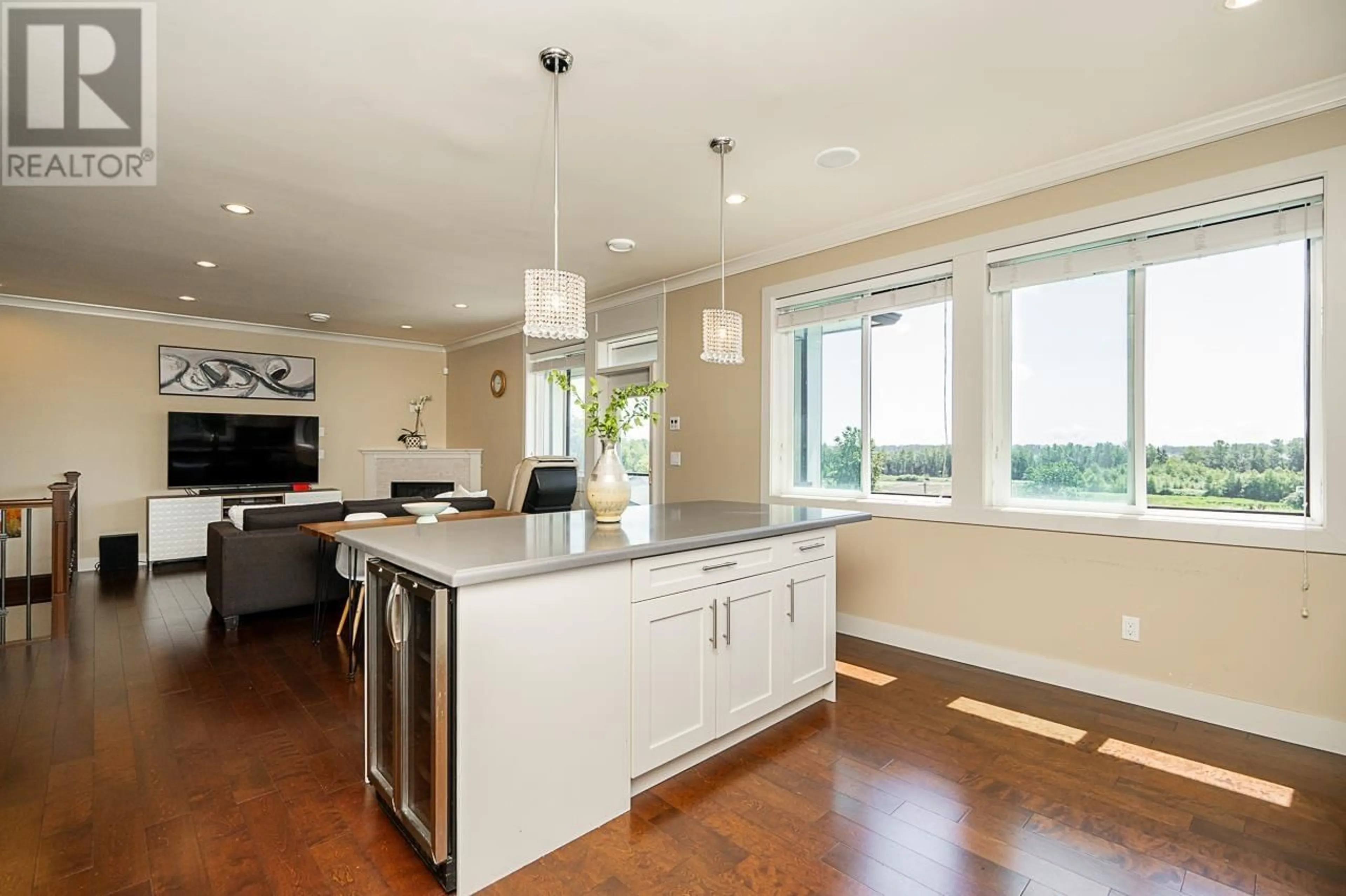 Open concept kitchen, unknown for 8358 NELSON AVENUE, Burnaby British Columbia V5J4E5