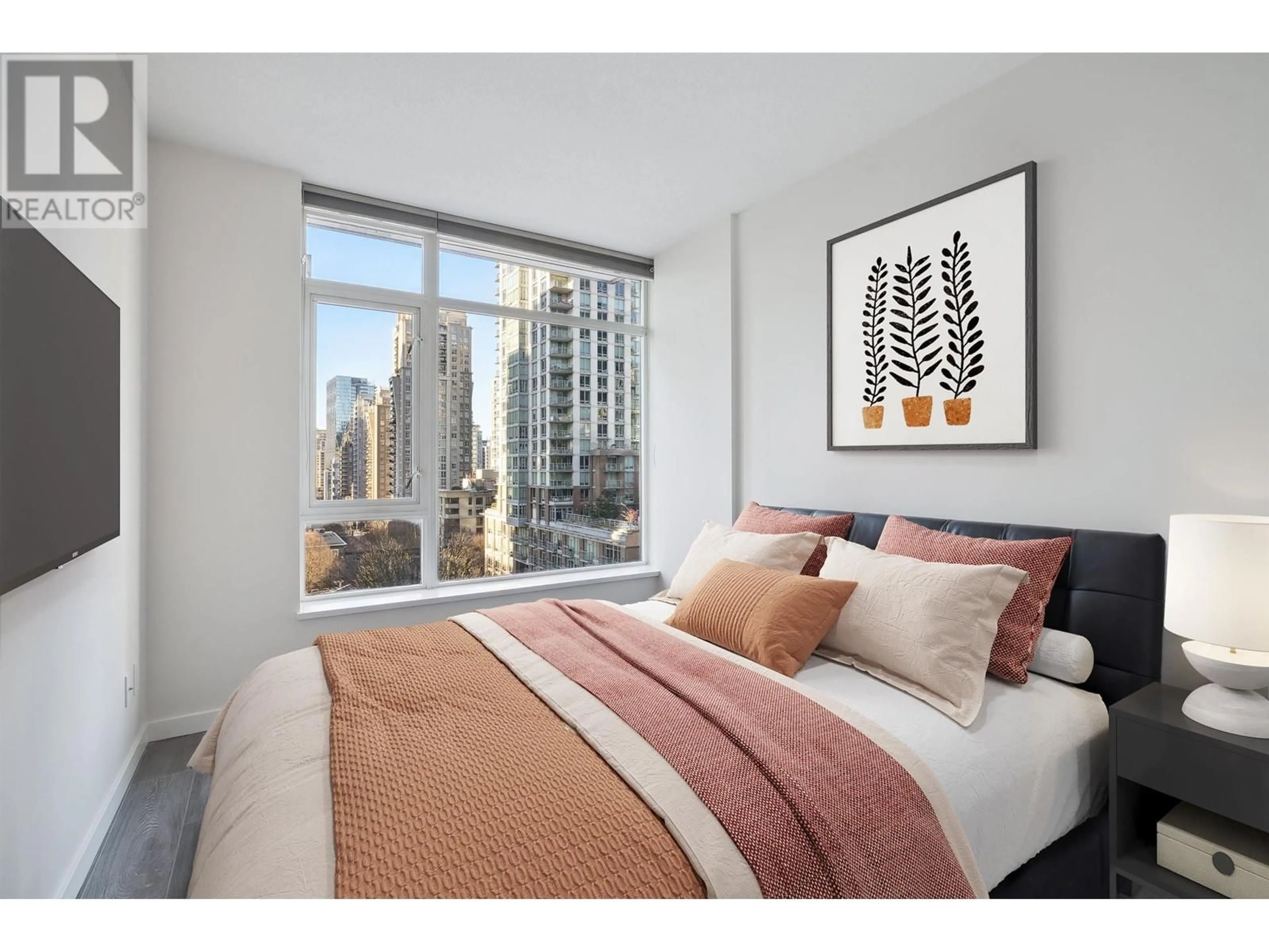 Bedroom with bed, carpet floor for 707 - 480 ROBSON STREET, Vancouver British Columbia V6B1S1