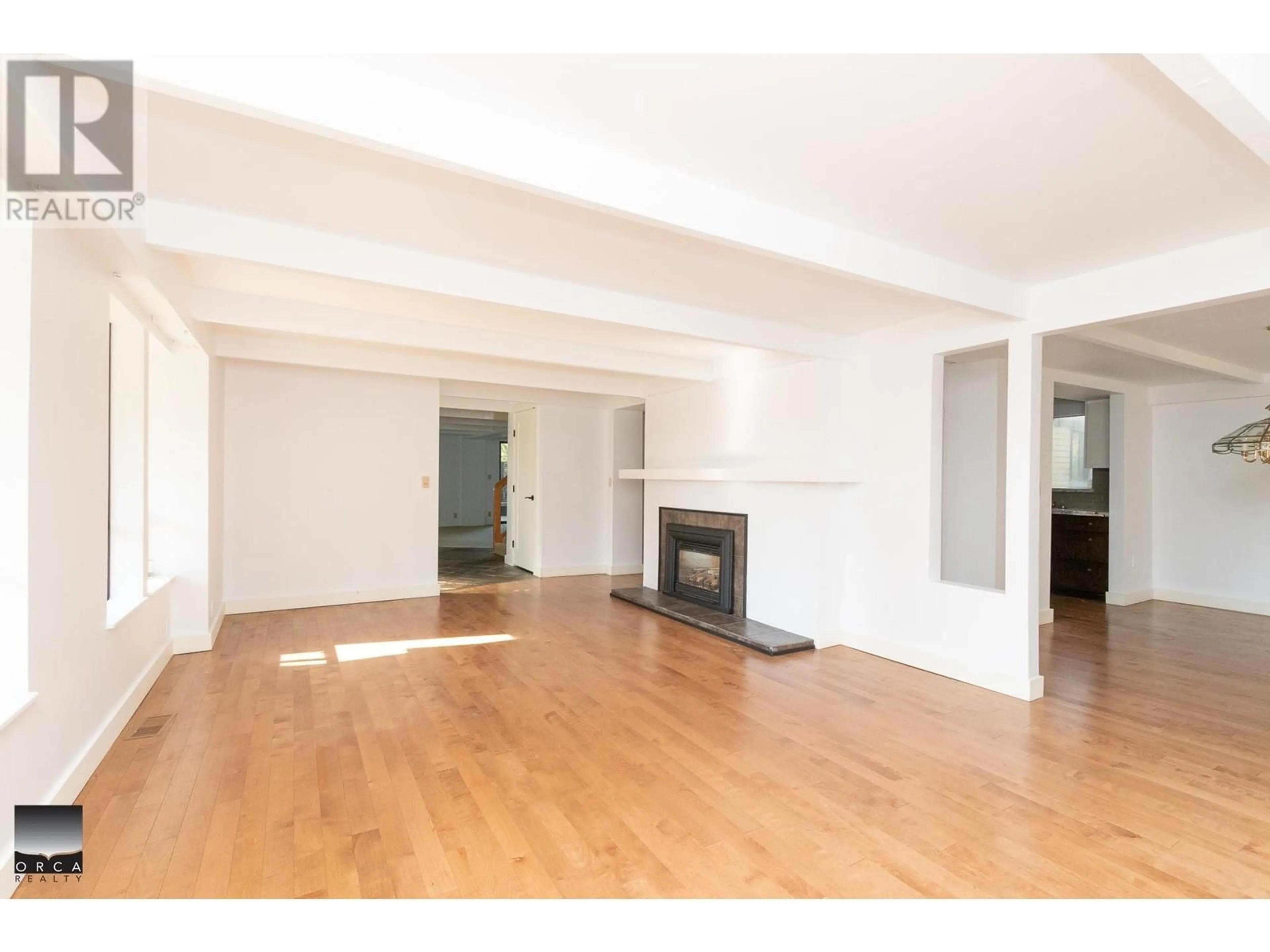 A pic of a room for 4524 MARINEVIEW CRESCENT, North Vancouver British Columbia V7R3P2