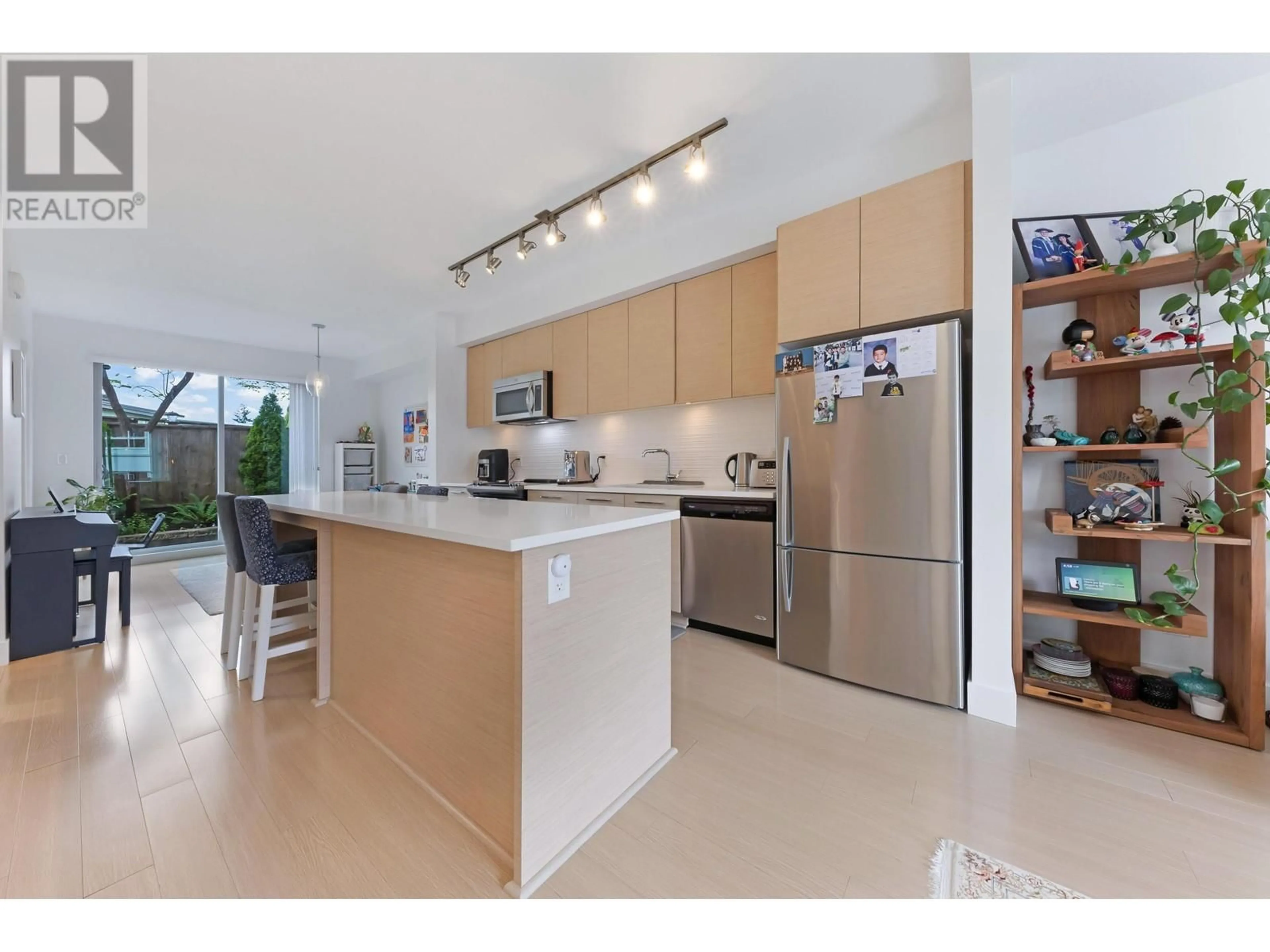 Open concept kitchen, ceramic/tile floor for 13 - 909 CLARKE ROAD, Port Moody British Columbia V3H1L6