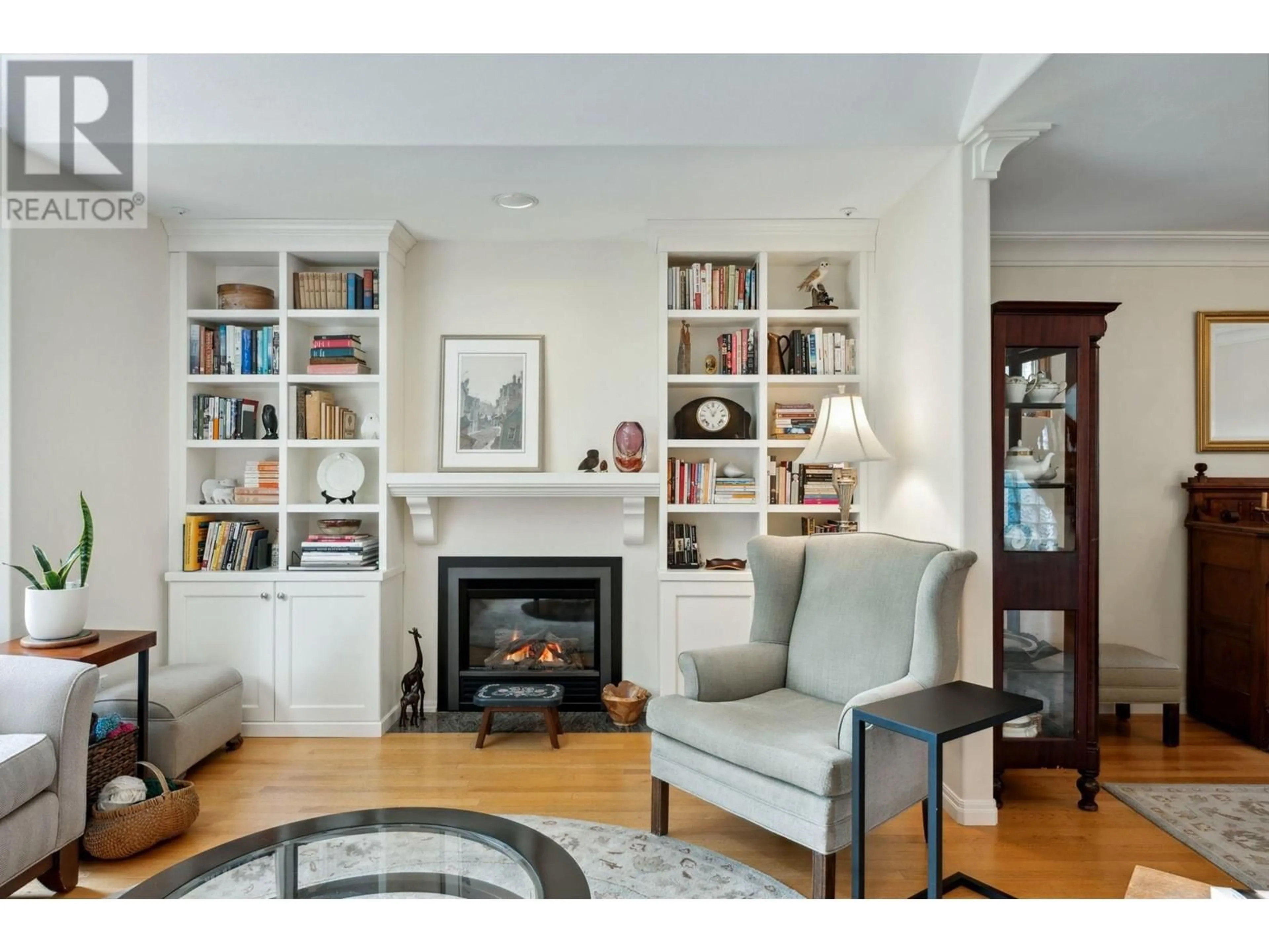 Living room with furniture, unknown for 3049 27TH AVENUE, Vancouver British Columbia V6L1W6