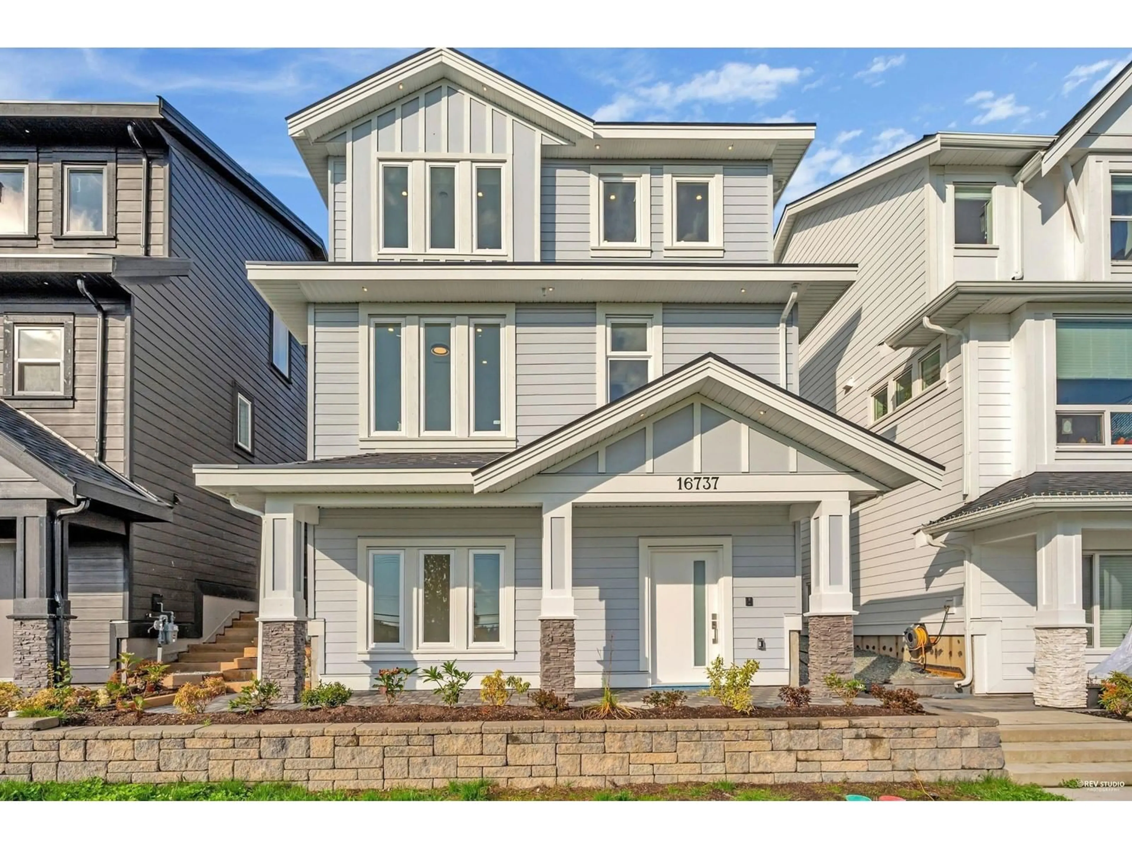 Home with vinyl exterior material, street for 16737 16, Surrey British Columbia V3Z0T3