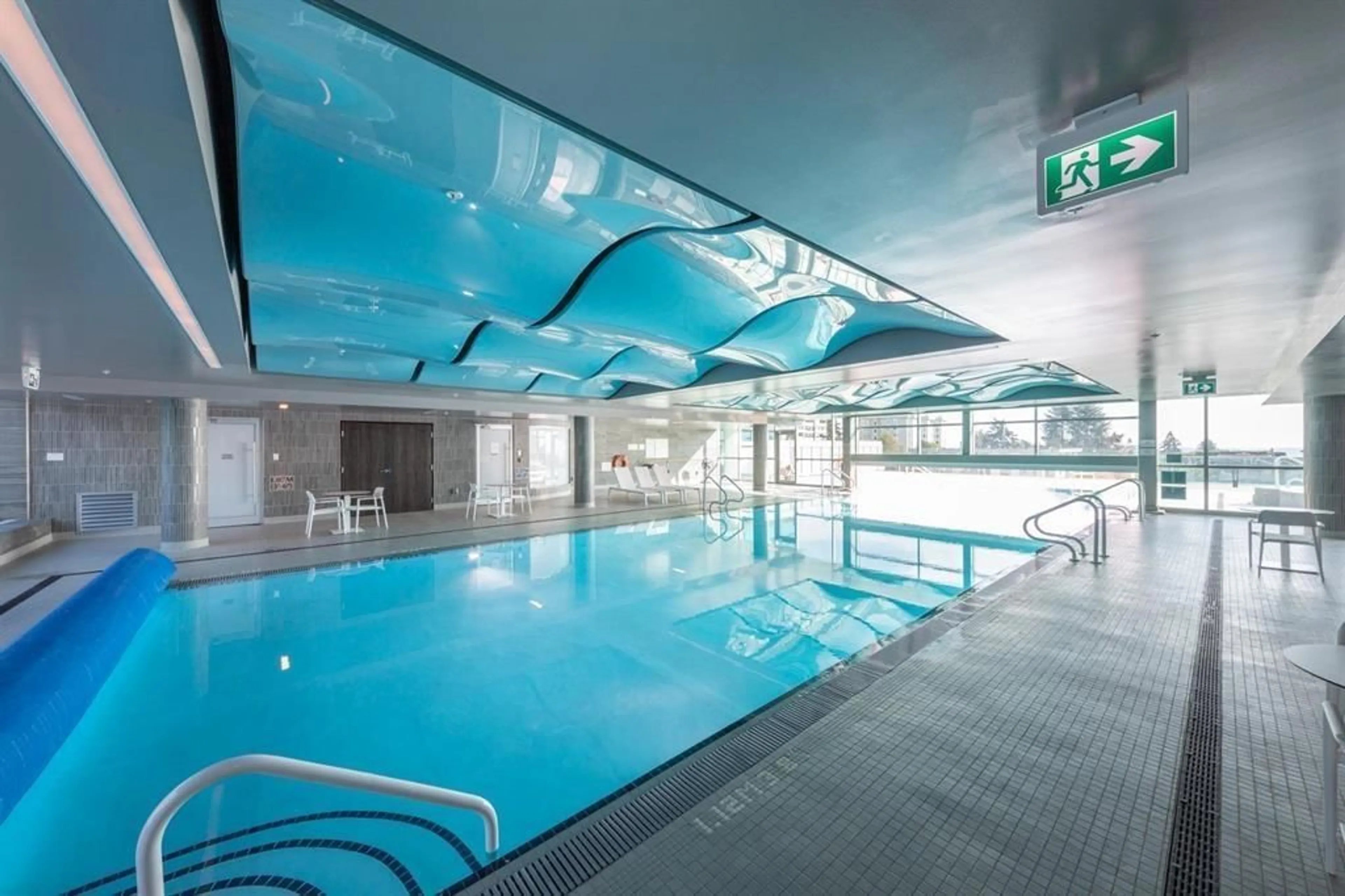 Pool for 506 - 1500 MARTIN, White Rock British Columbia V4B0C2