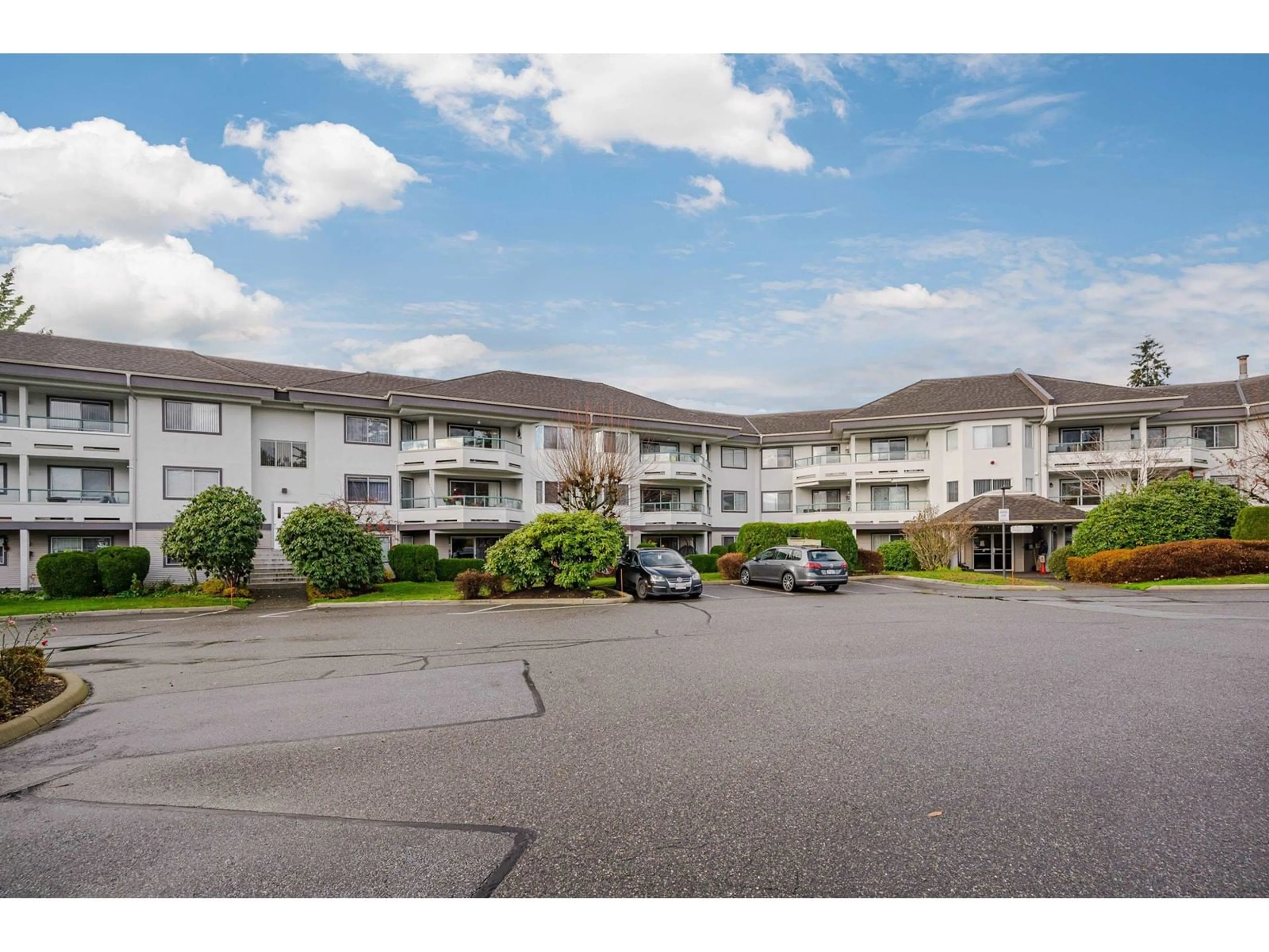 A pic from outside/outdoor area/front of a property/back of a property/a pic from drone, mountain view for 217 - 2451 GLADWIN, Abbotsford British Columbia V2T3N8