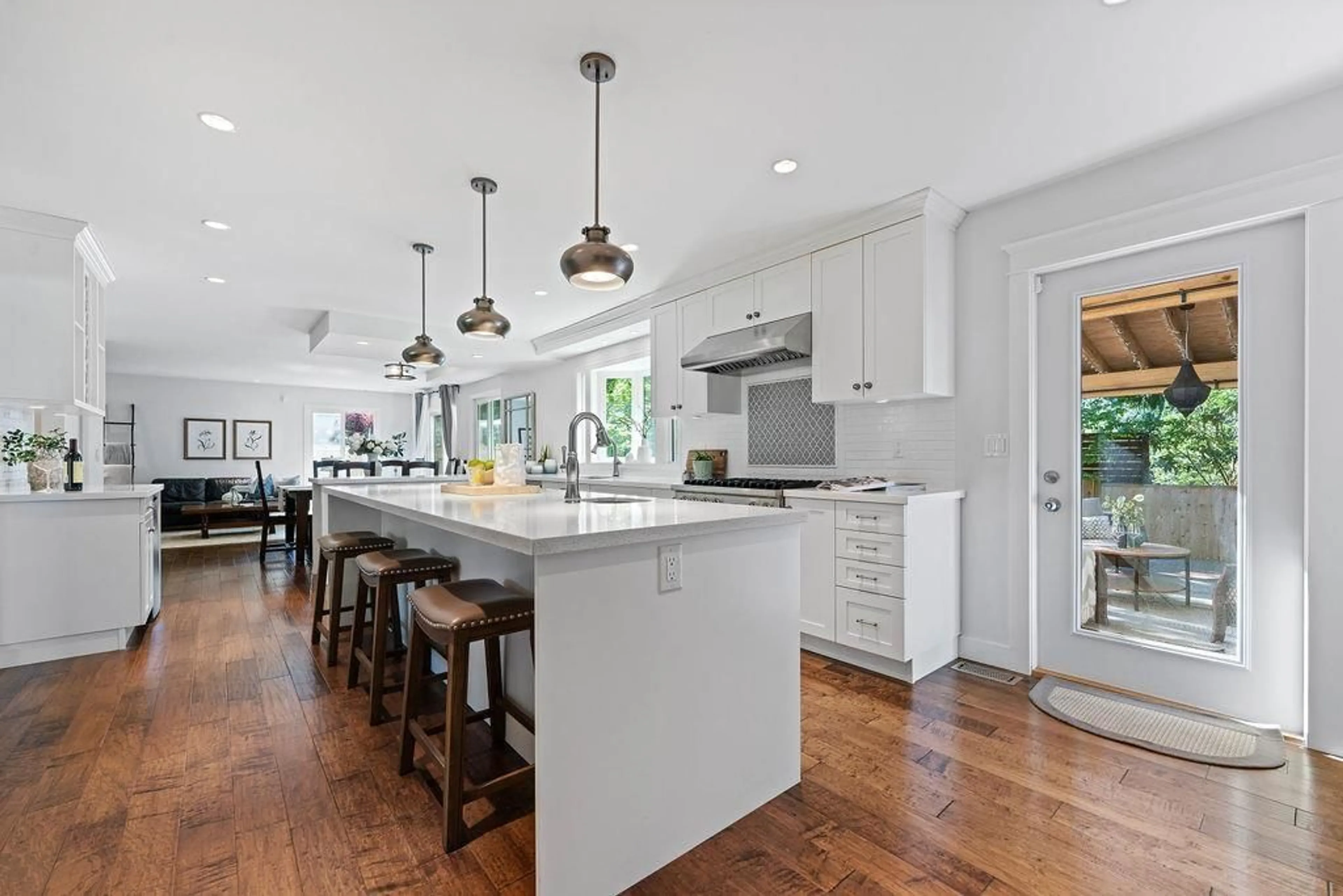 Open concept kitchen, unknown for 1747 AMBLE GREENE, Surrey British Columbia V4A6H3