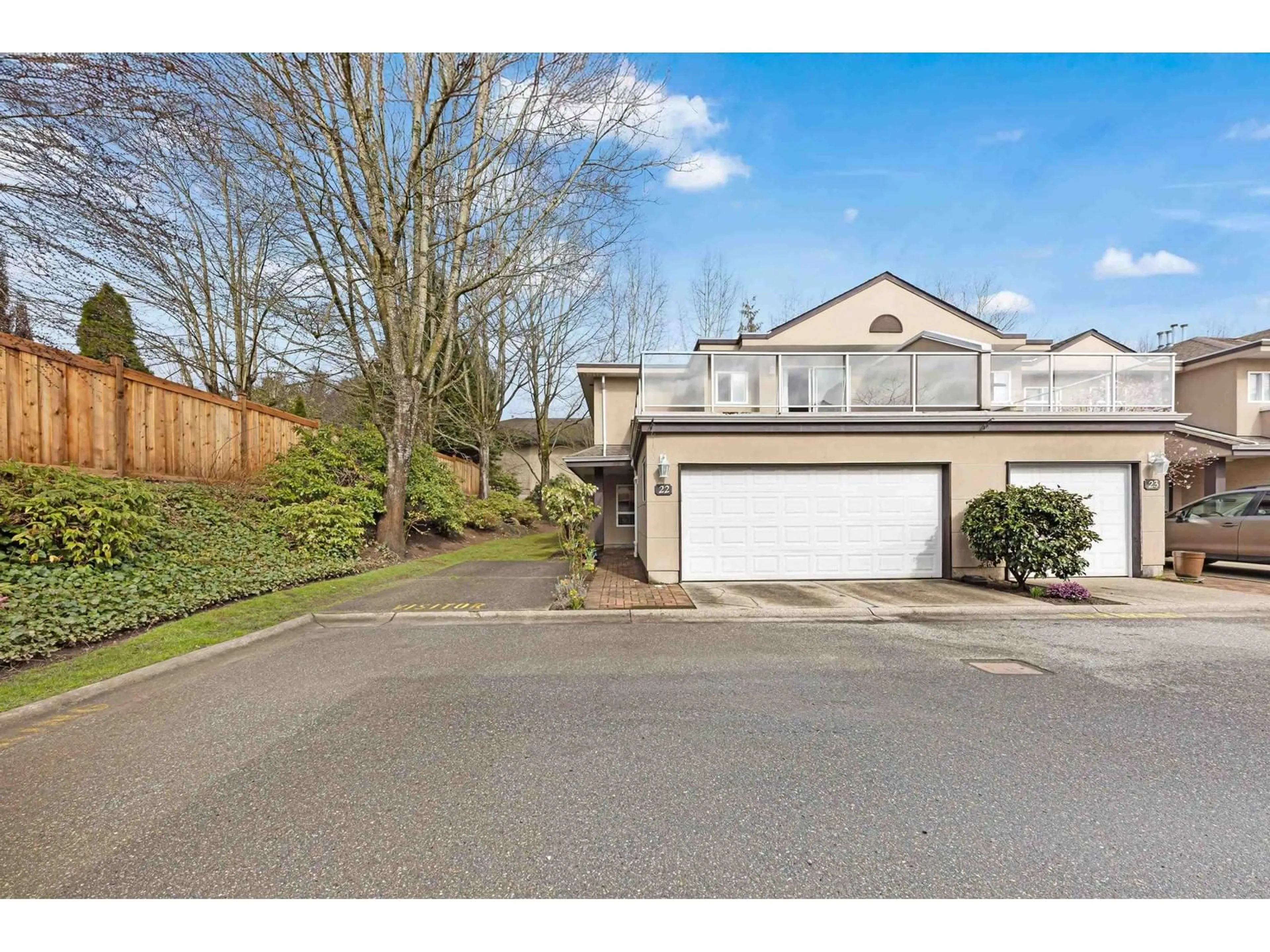 A pic from outside/outdoor area/front of a property/back of a property/a pic from drone, street for 22 - 15875 84, Surrey British Columbia V4N0W7