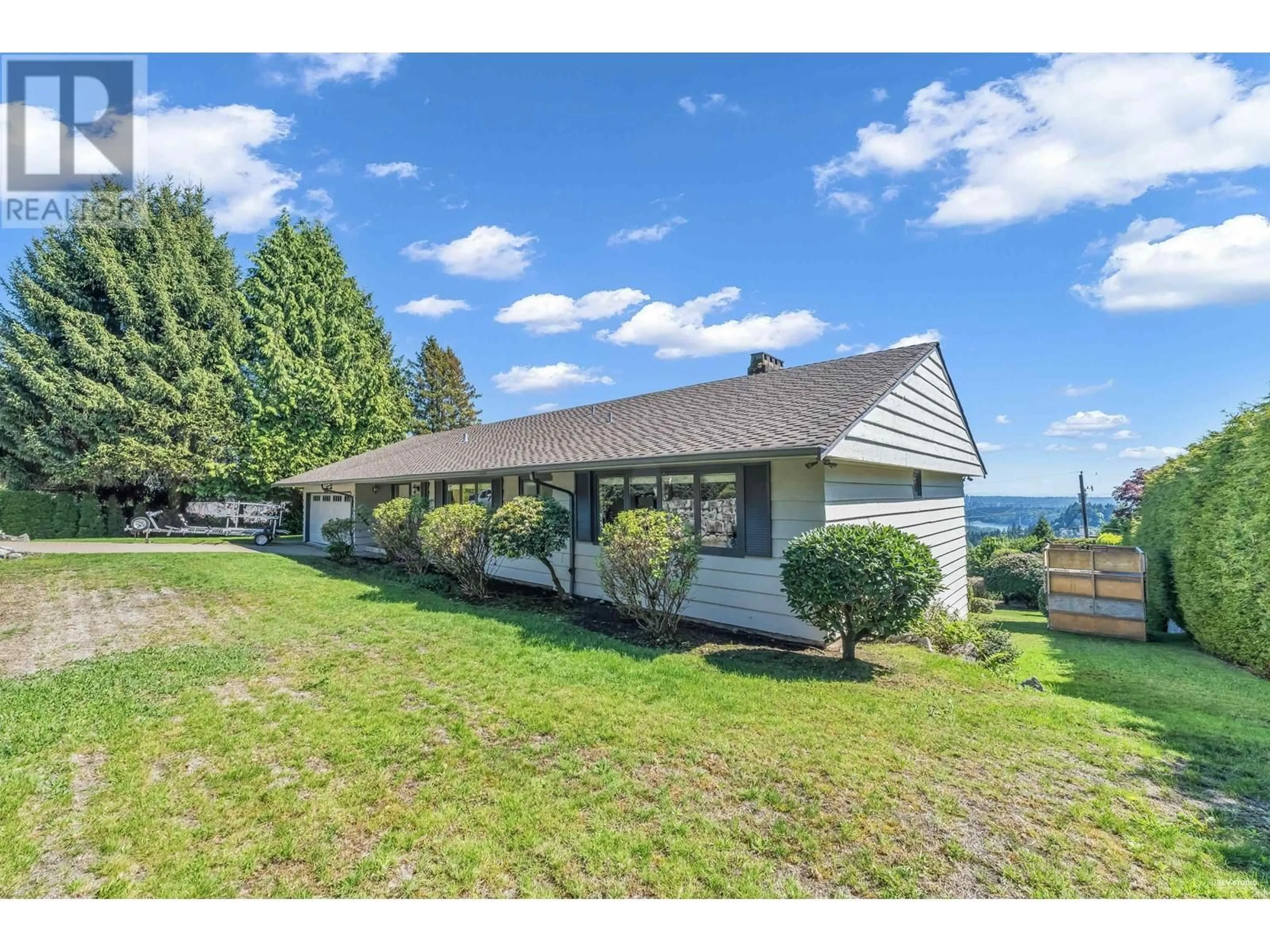A pic from outside/outdoor area/front of a property/back of a property/a pic from drone, mountain view for 820 KNOCKMAROON ROAD, West Vancouver British Columbia V7S1R6