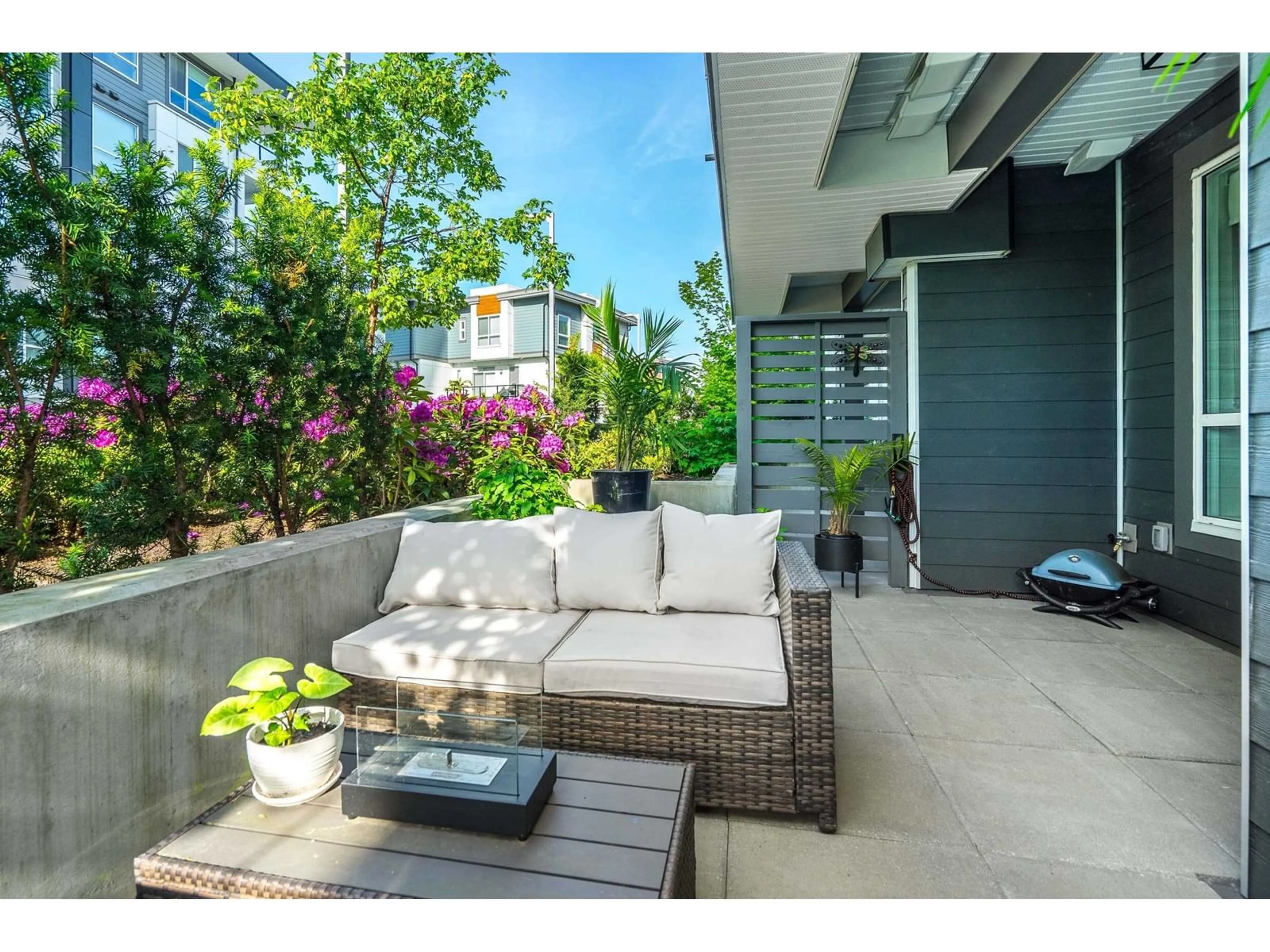 Patio, street for A117 - 20834 80, Langley British Columbia V2Y3M4