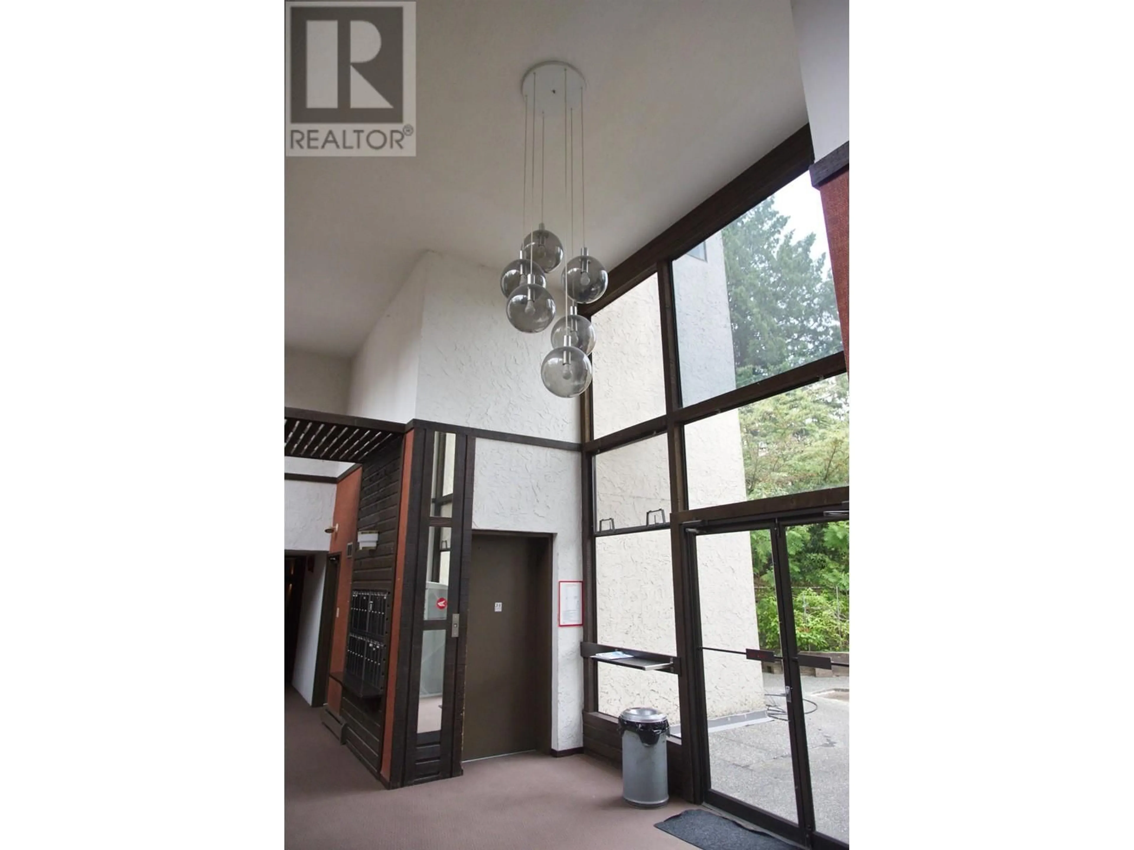 Indoor foyer for 119 - 1040 KING ALBERT AVENUE, Coquitlam British Columbia V3J1X5