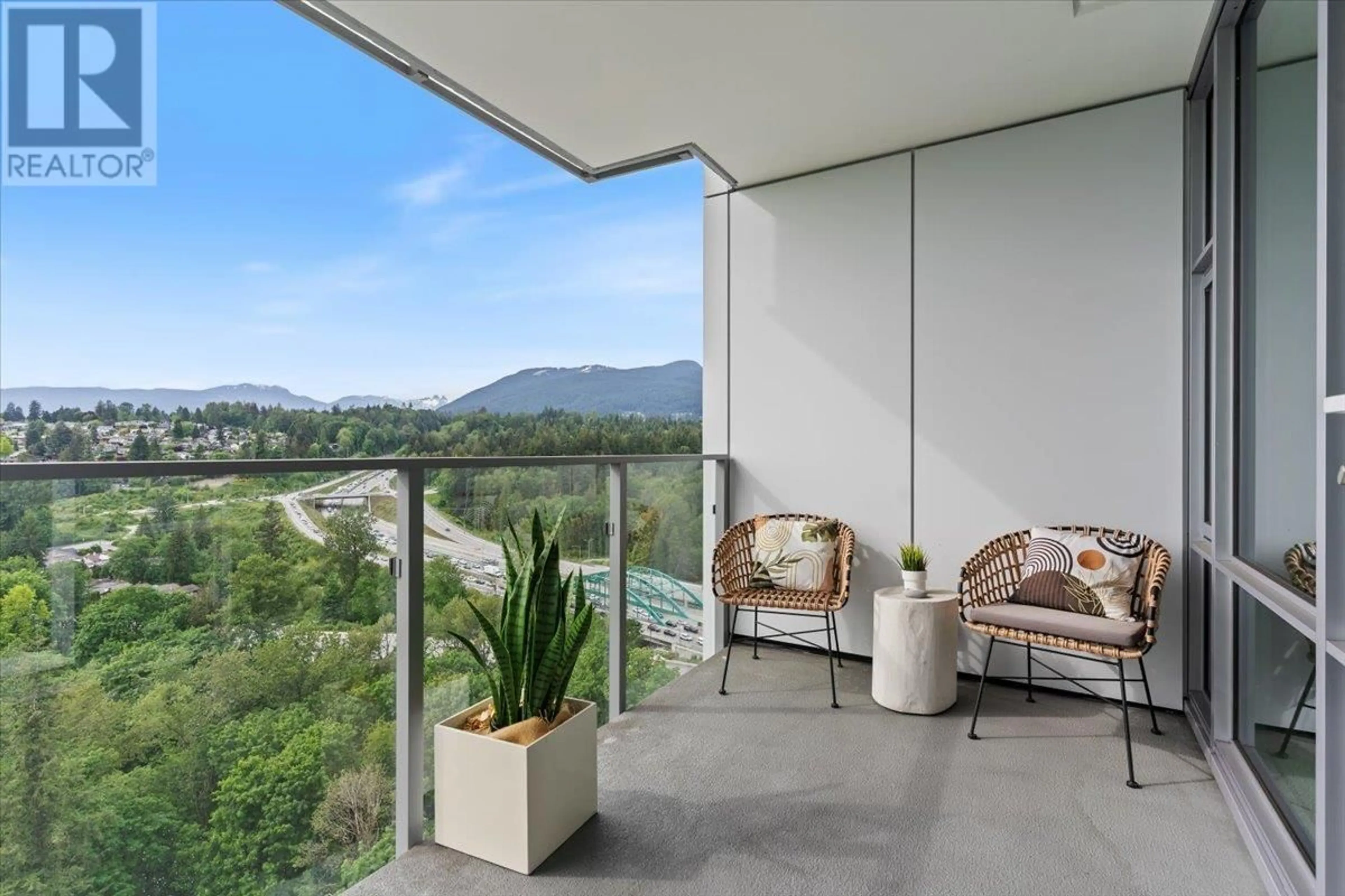 Balcony in the apartment, water/lake/river/ocean view for 2208 - 1500 FERN STREET, North Vancouver British Columbia V7J0E6